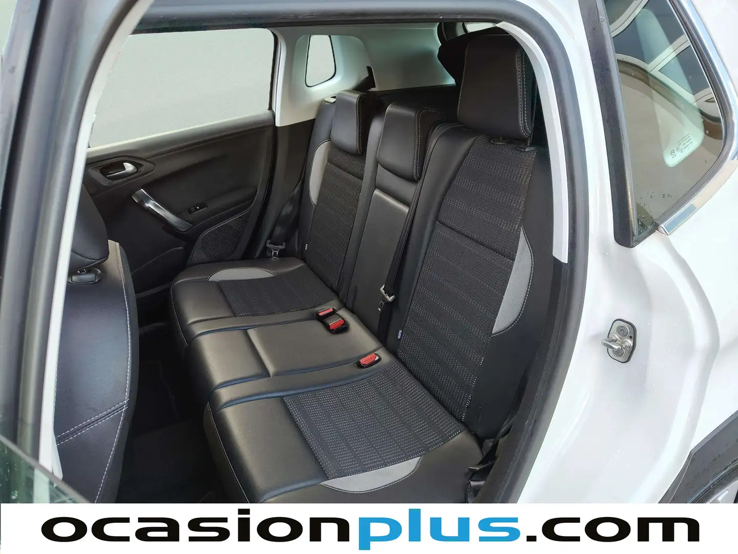 Foto Peugeot 2008 Peugeot 2008 PureTech 110 S&S Allure (110 CV)