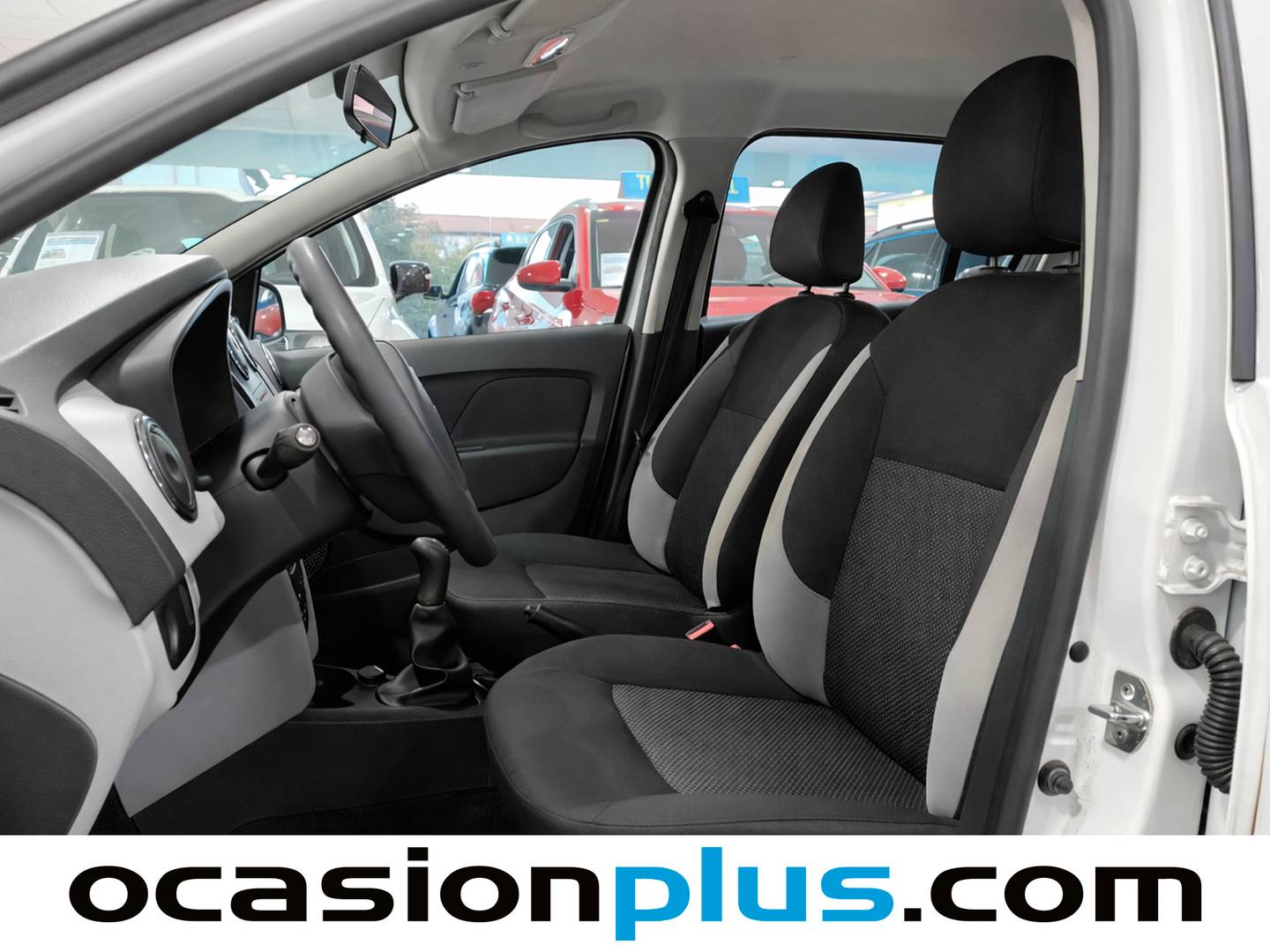 Foto asientos delanteros Dacia Sandero Dacia Sandero 1.2 Ambiance 55 kW (75 CV)