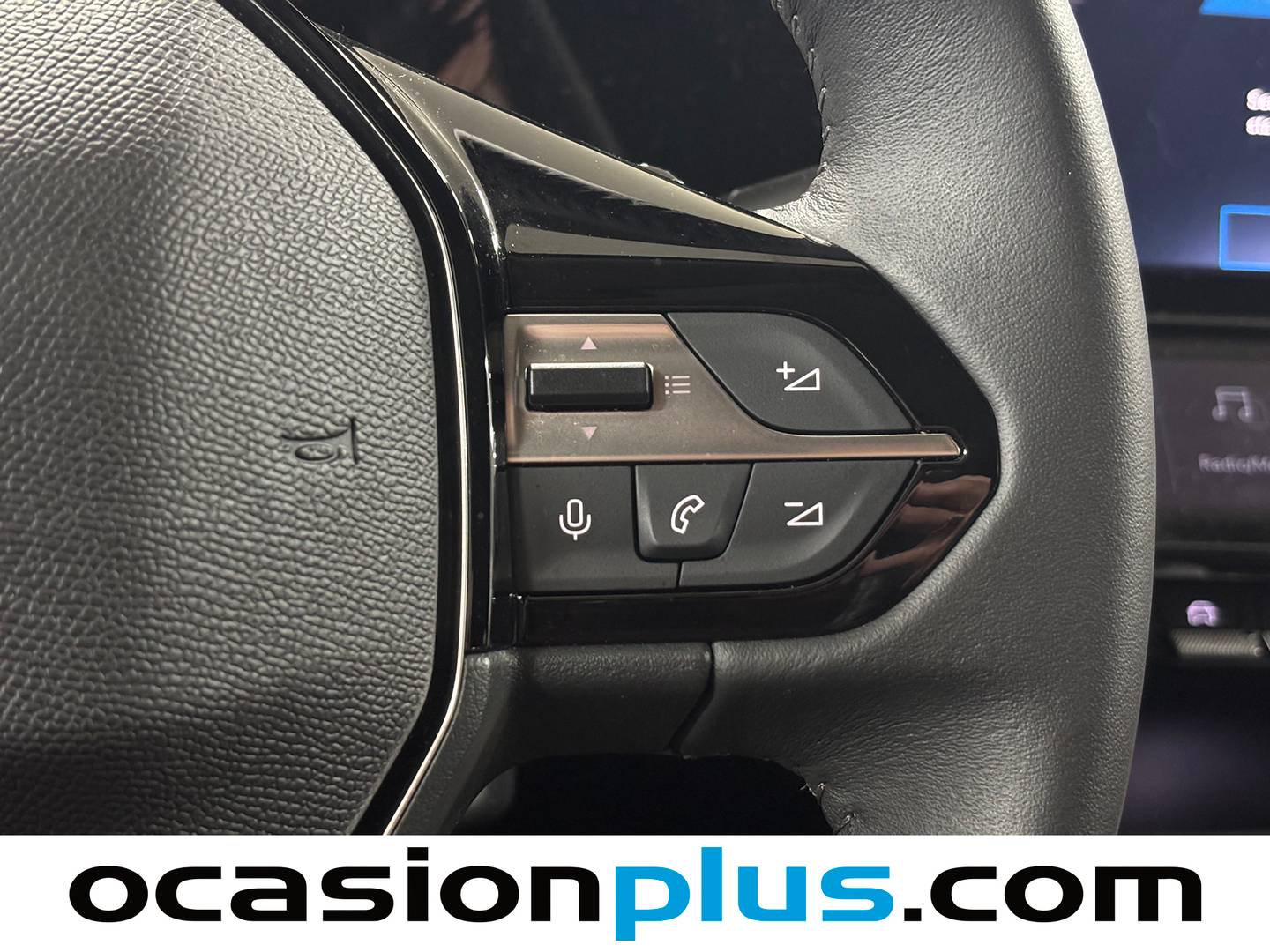 Foto Peugeot 408 Peugeot 408 Allure PHEV 180 e-EAT8 (181 CV)