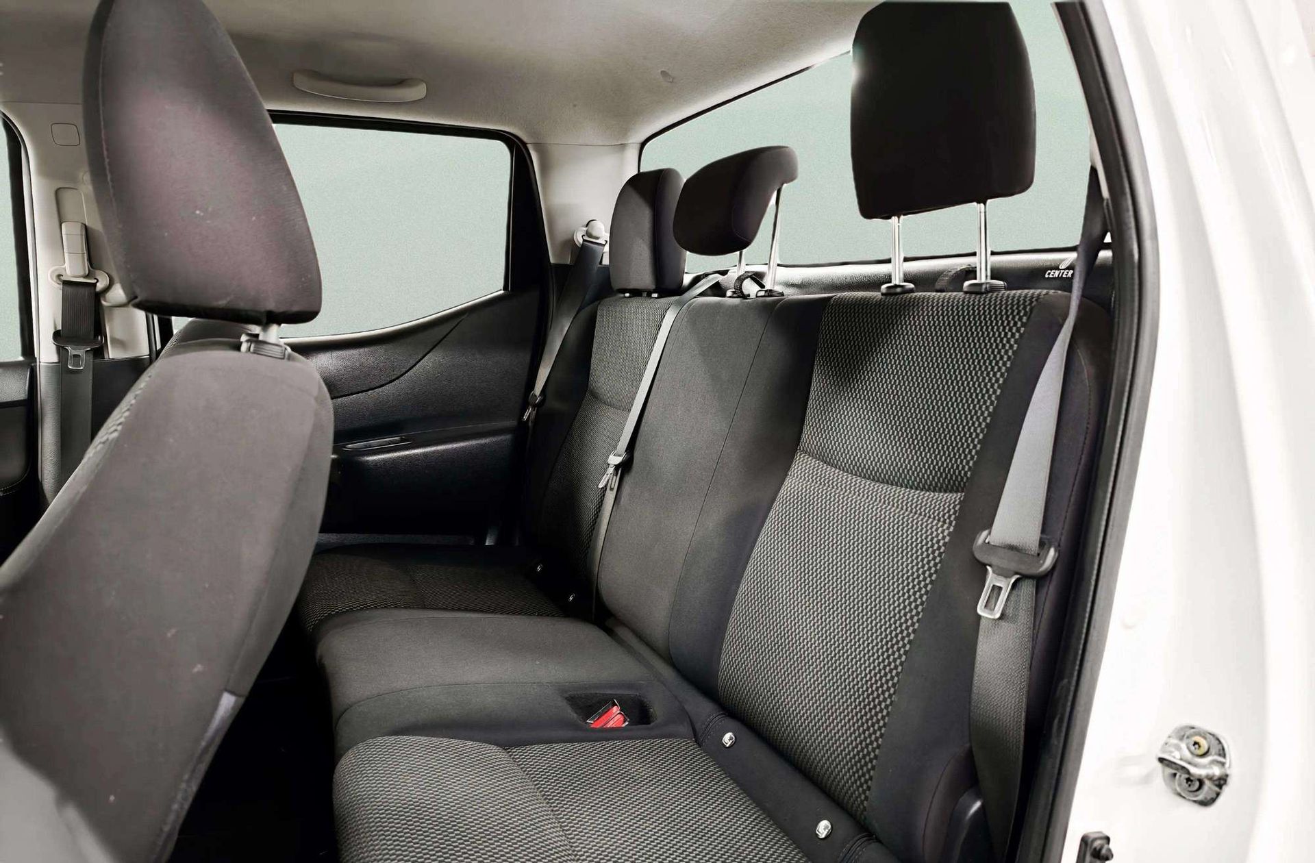 Nissan Navara PickUp 2.3 dCi Doble Cabina Visia BDif - foto 10