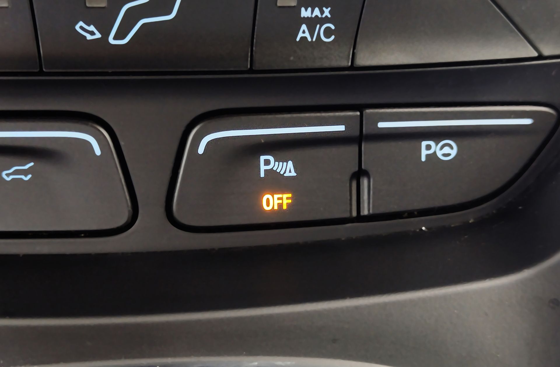 Ford Kuga 1.5 EcoBoost ST-Line Limited Edition 4x2 - foto 11