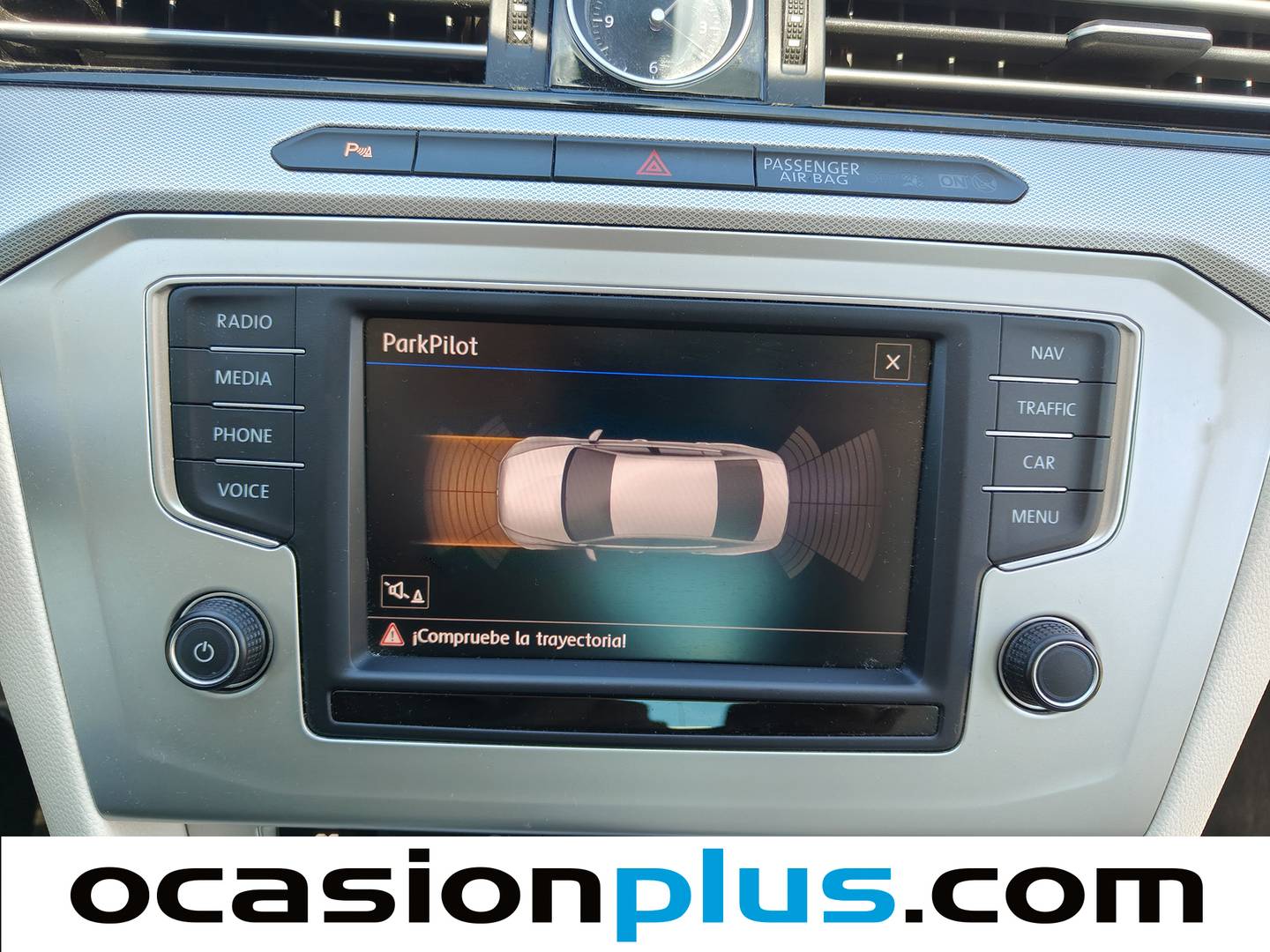 Equipamiento del Volkswagen Passat Volkswagen Passat Advance 2.0 TDI BMT (150 CV)