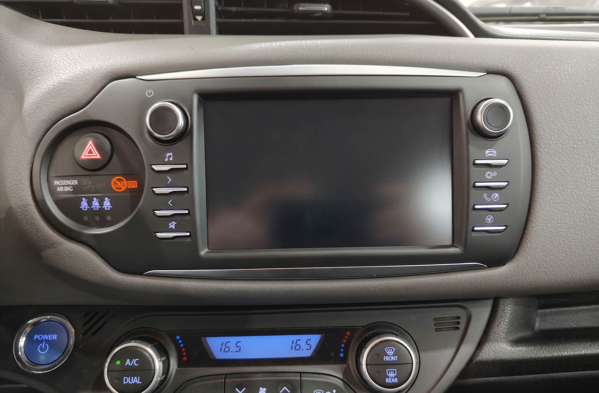 Toyota Yaris 1.5 Hybrid Active - foto 27
