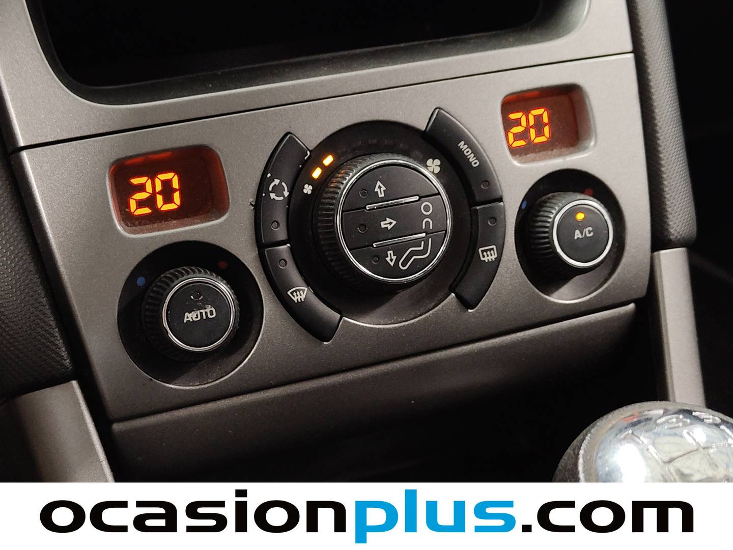 Equipamiento del Peugeot 308 Peugeot 308 1.6 VTI Sport (120 CV)