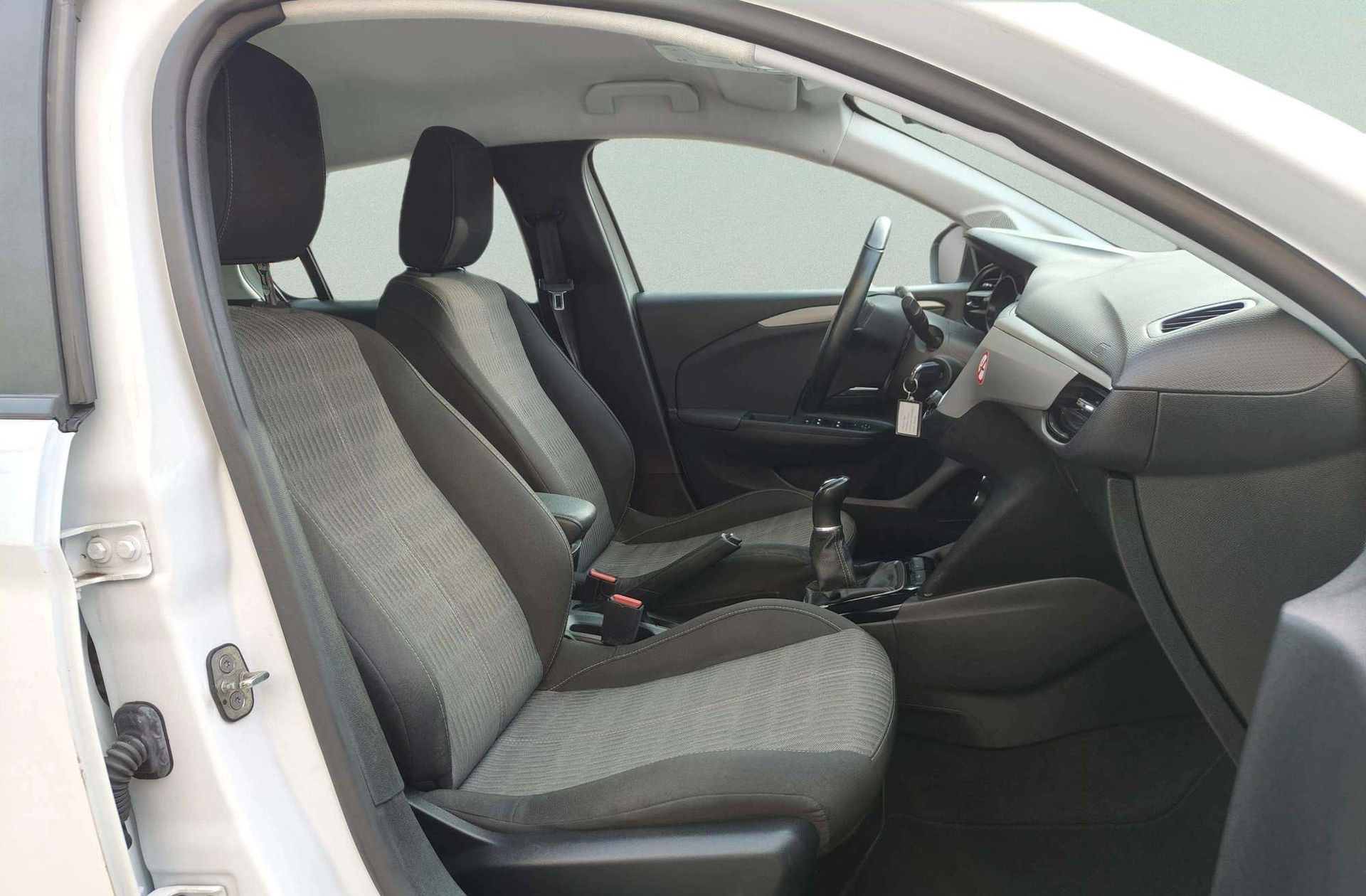 Opel Corsa 1.2 XEL Edition - foto 16