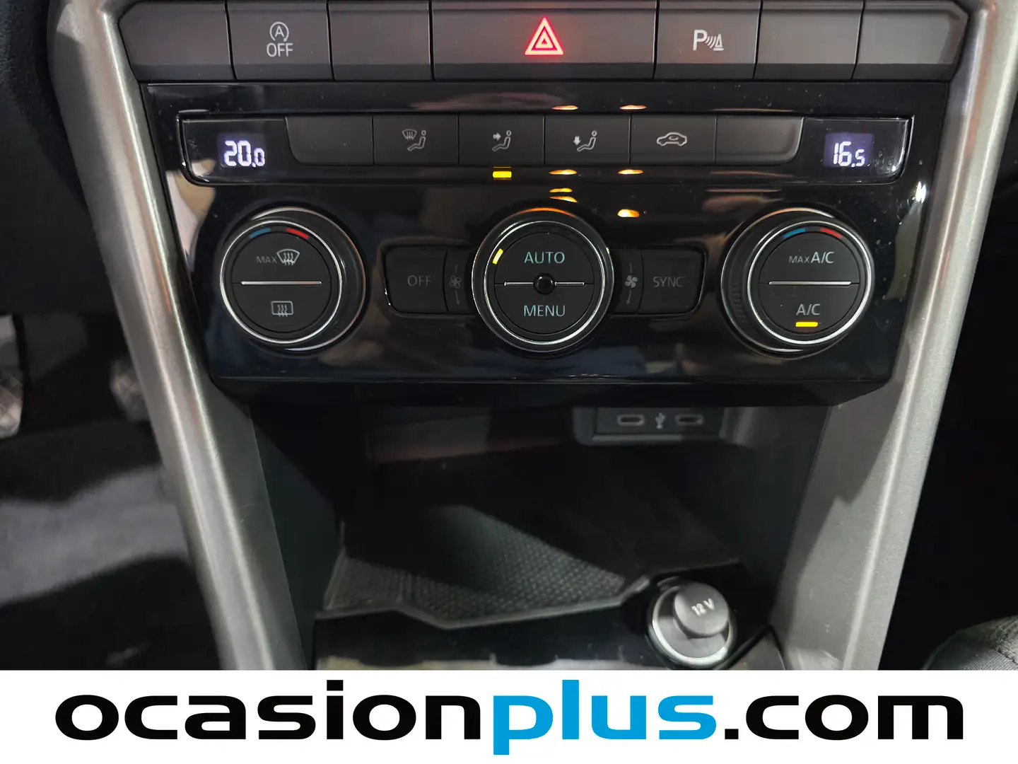 Foto Volkswagen T-Roc Volkswagen T-Roc Advance R-Line 1.0 TSI (110 CV)