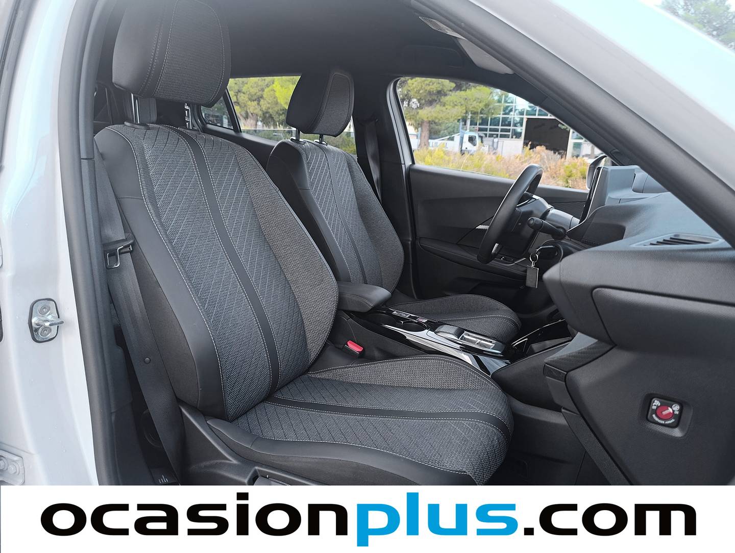 Peugeot 2008 Peugeot 2008 Allure Hybrid eDCS6 (145 CV) híbrido