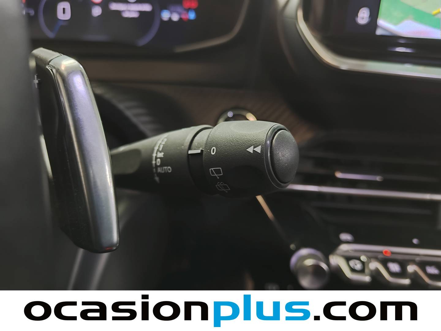 Foto Peugeot 2008 Peugeot 2008 Allure Hybrid eDCS6 (136 CV)