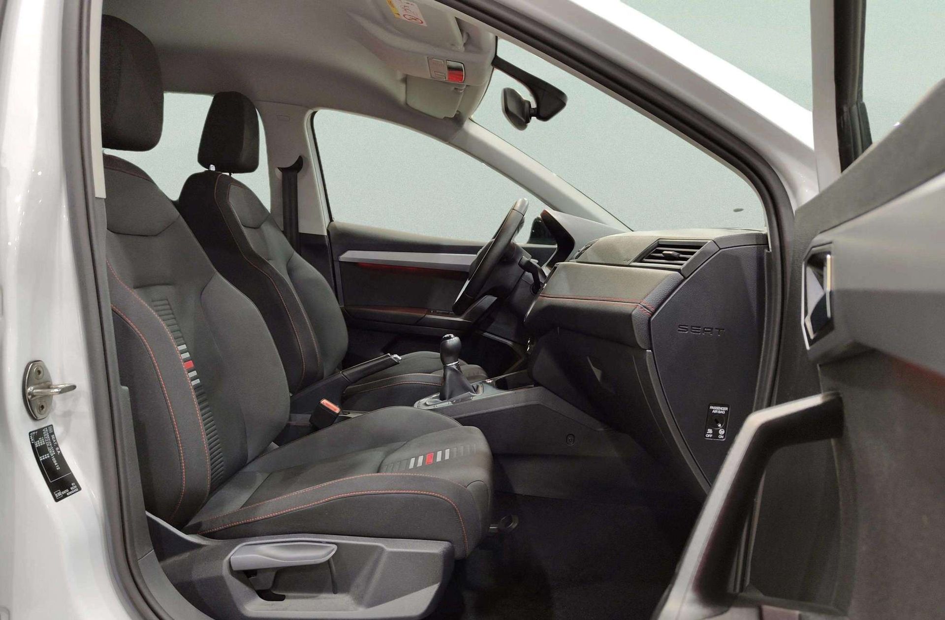 SEAT Ibiza 1.6 TDI FR Plus - foto 22