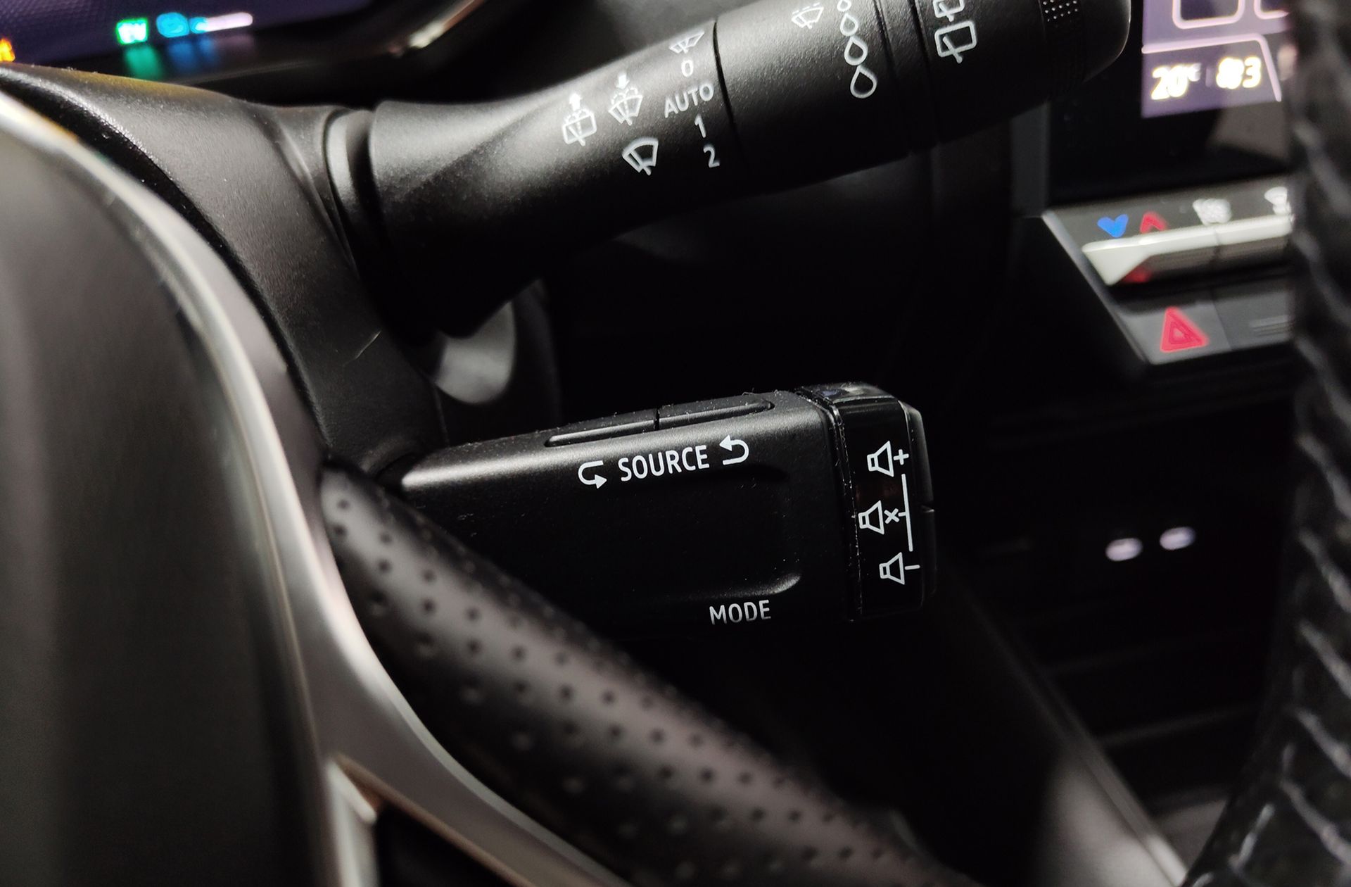 Renault Captur Techno E-Tech full hybrid - foto 32