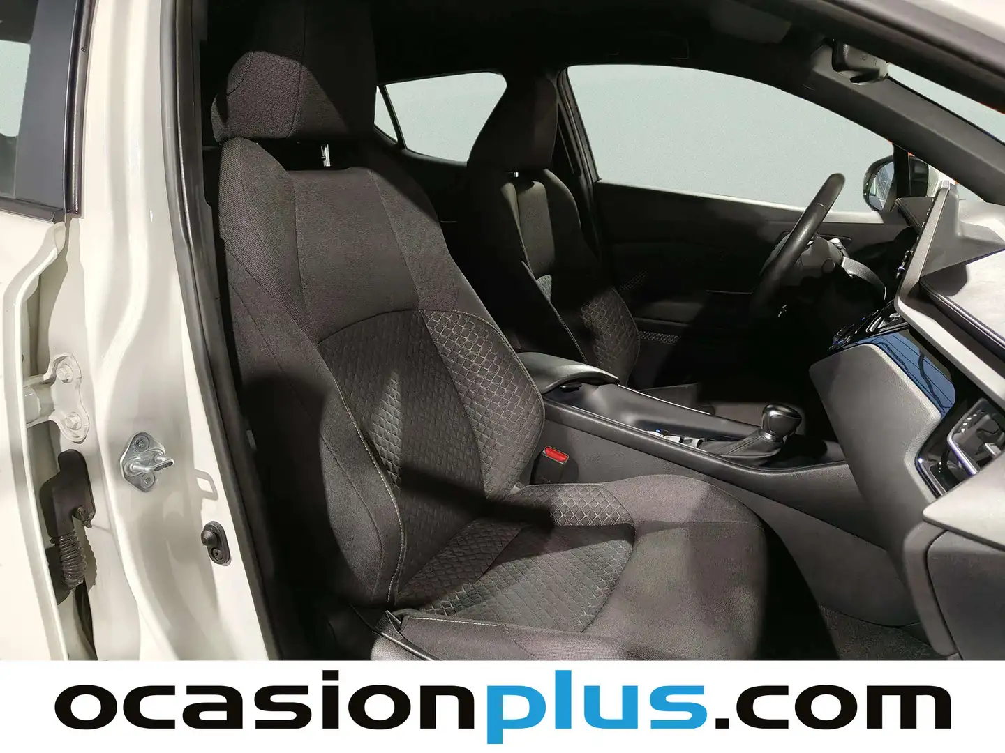 Foto Toyota C-HR Toyota C-HR 1.8 125H Active (122 CV)