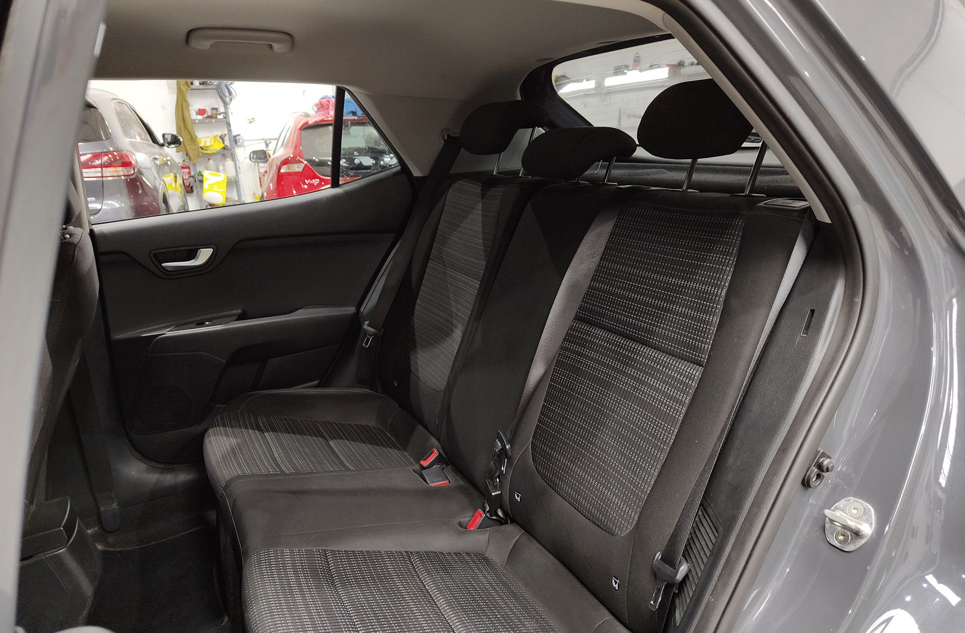 Kia Stonic 1.0 T-GDi MHEV Drive iMT - foto 12
