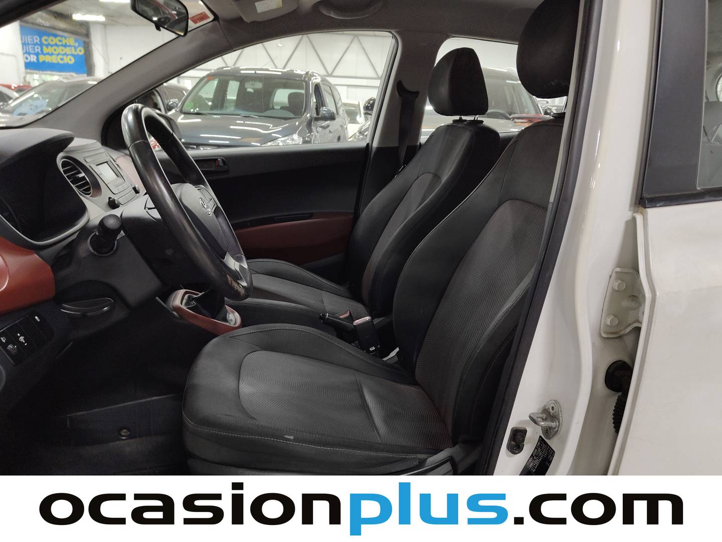 Foto asientos delanteros Hyundai i10 Hyundai i10 1.0 Tecno (66 CV)
