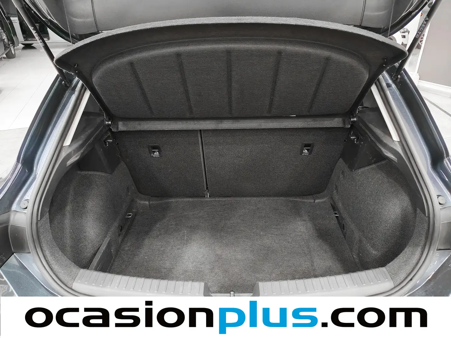 Foto Seat León SEAT León 1.5 TSI S&S Style 25 Aniversario (116 CV)