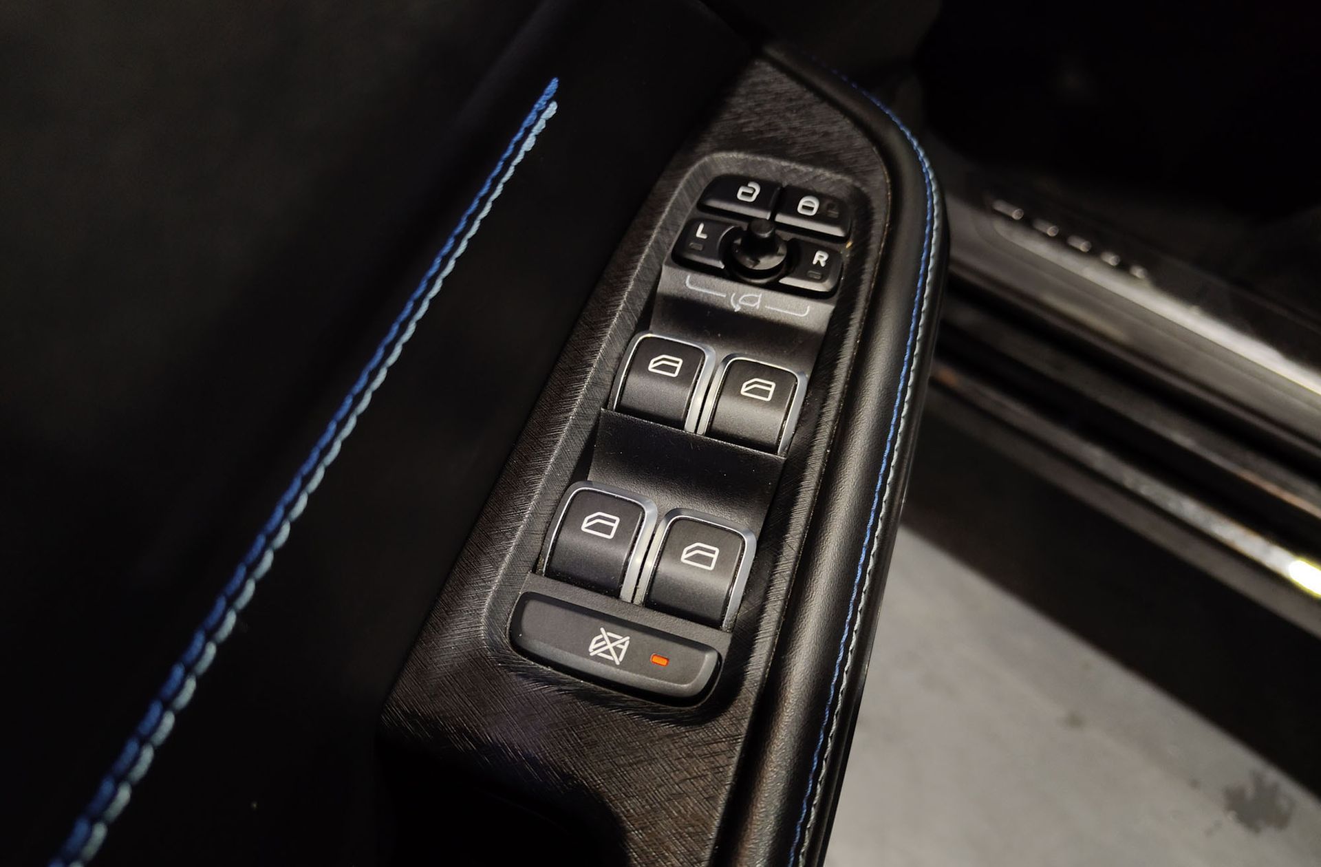 Lynk & Co 01 1.5 PHEV - foto 37