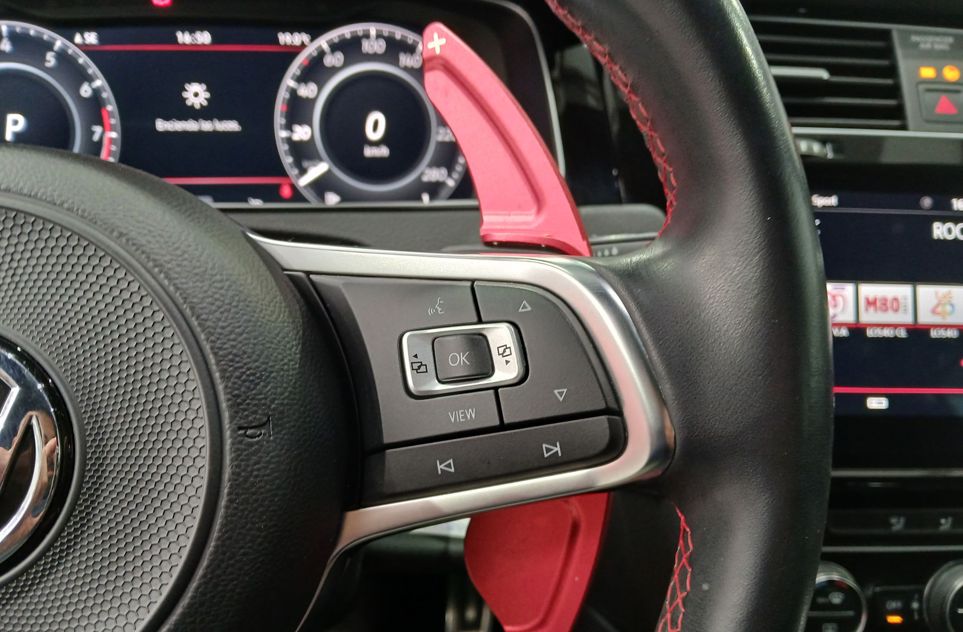 Volkswagen Golf GTI Performance 2.0 TSI DSG - foto 31