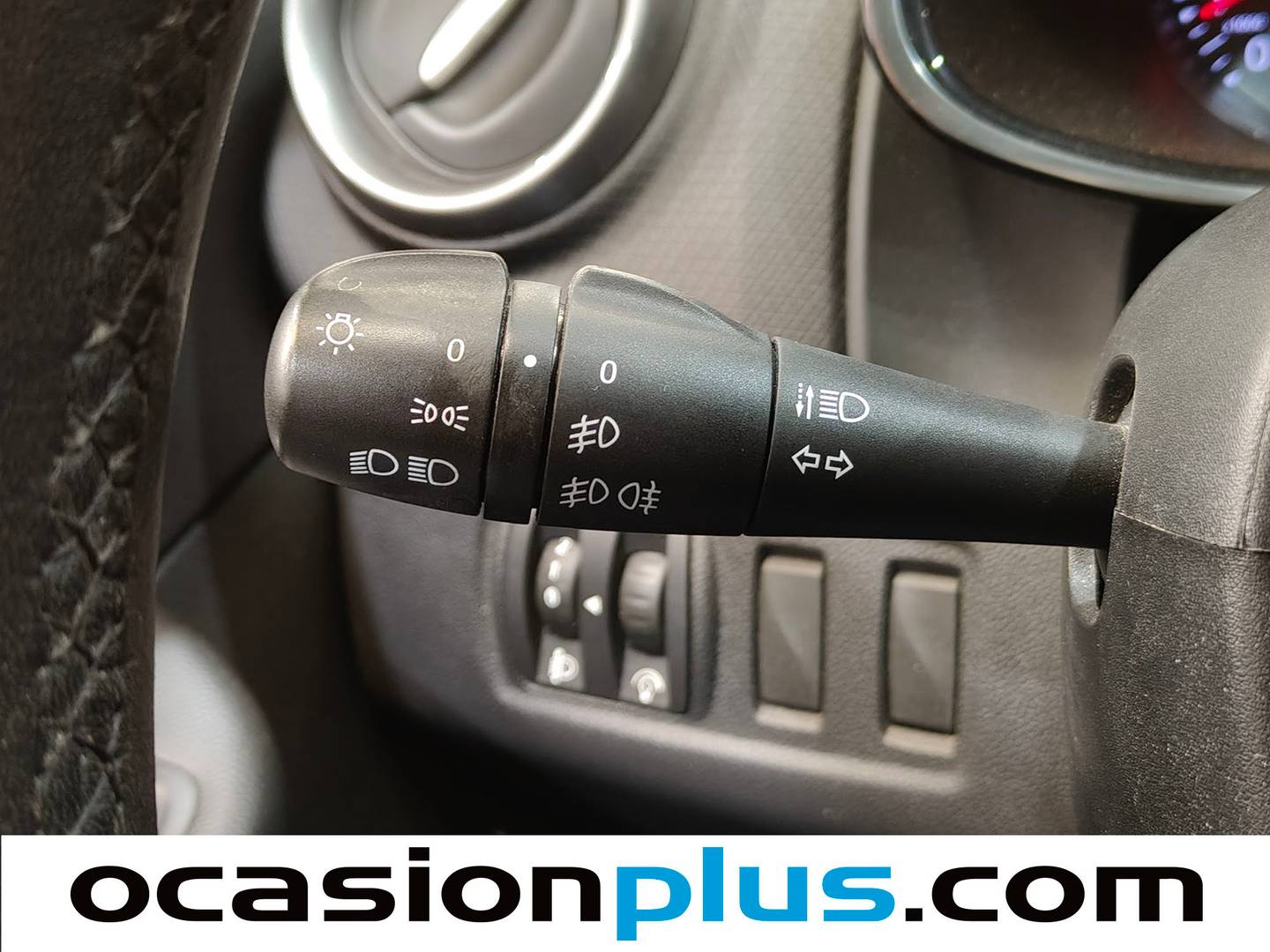 Renault Clio Renault Clio Limited 1.2 16v (75 CV) de segunda mano
