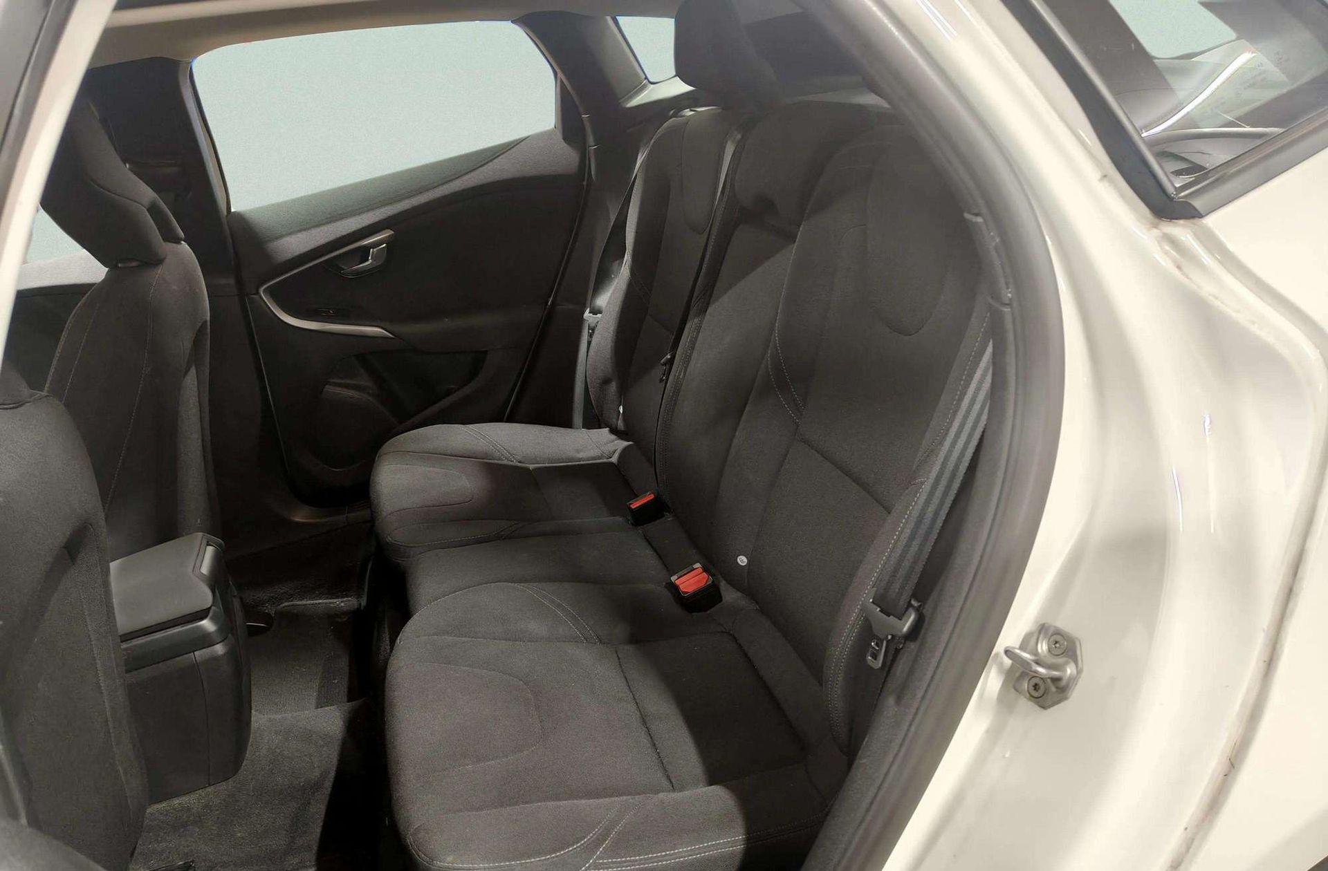 Volvo V40 D2 Kinetic - foto 9