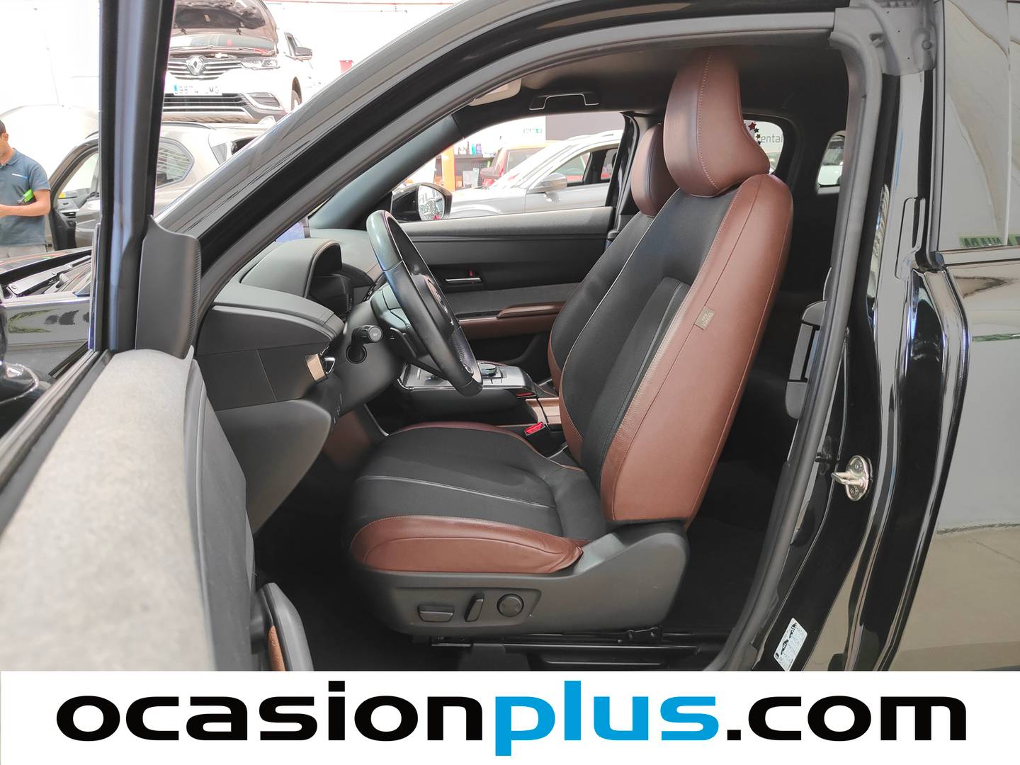 Foto asientos delanteros Mazda MX-30 Mazda MX-30 e-SKYACTIVE Zenith Modern (146 CV)