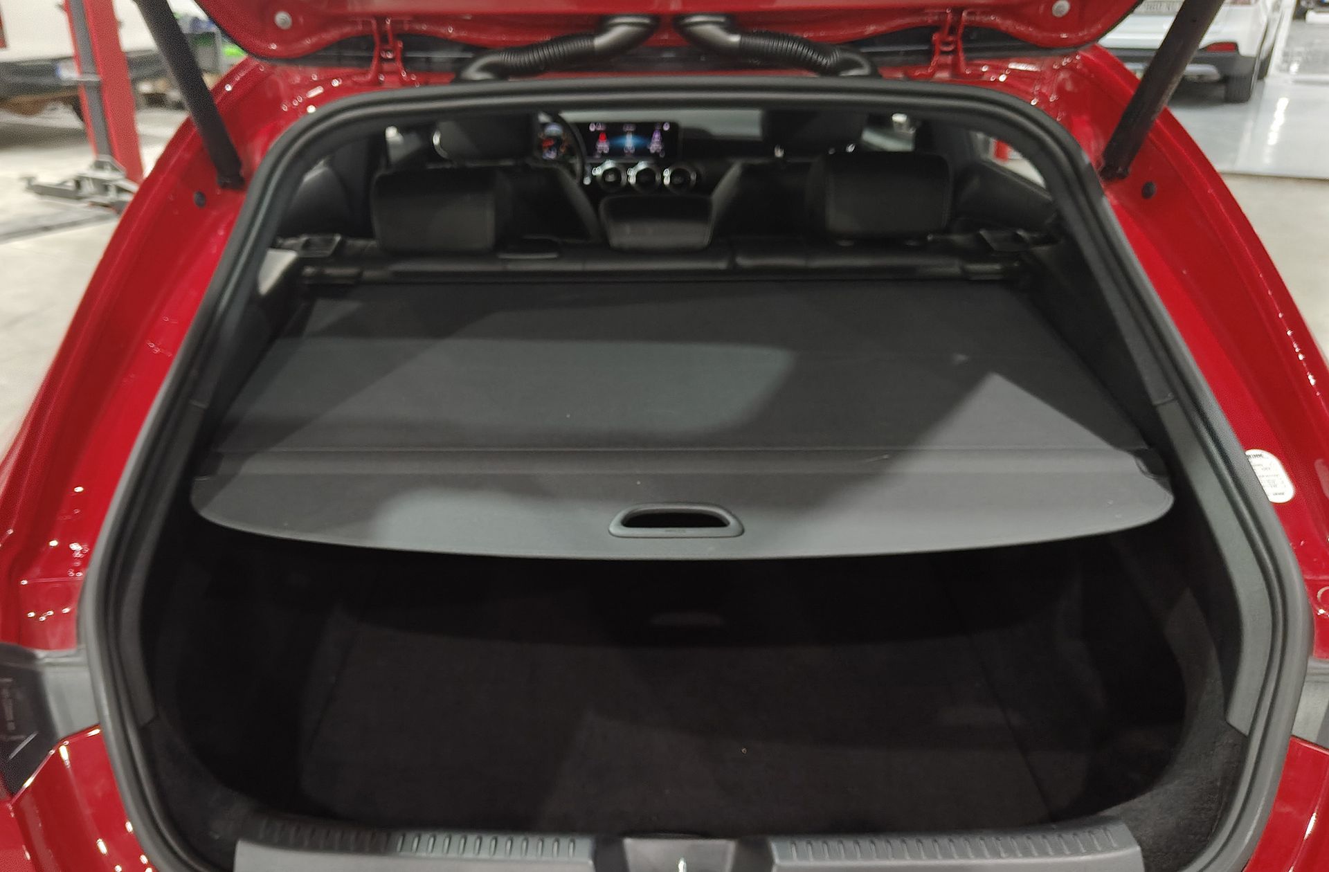 Mercedes-Benz CLA Shooting Brake 180 - foto 17