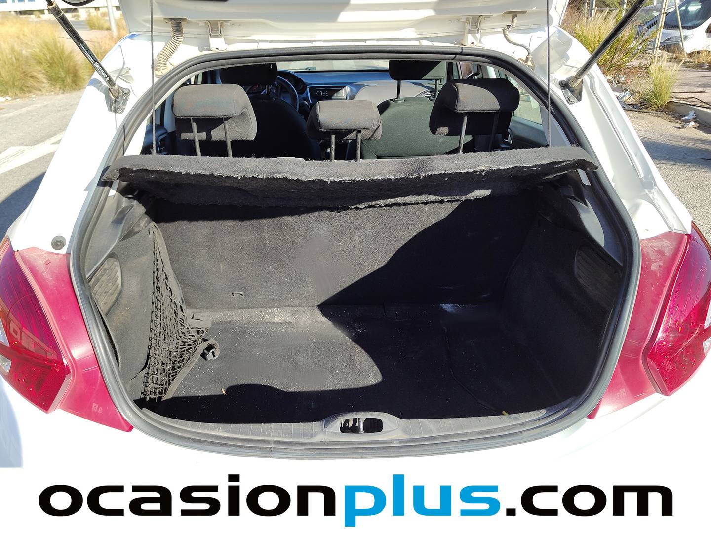 Foto asientos traseros Peugeot 208 Peugeot 208 1.4 HDi Business Line (68 CV)