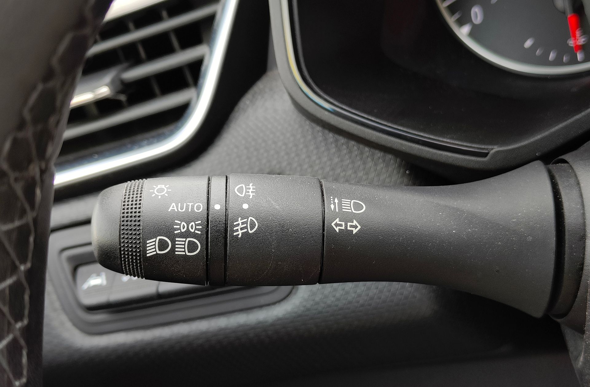 Renault Clio Equilibre TCe - foto 22