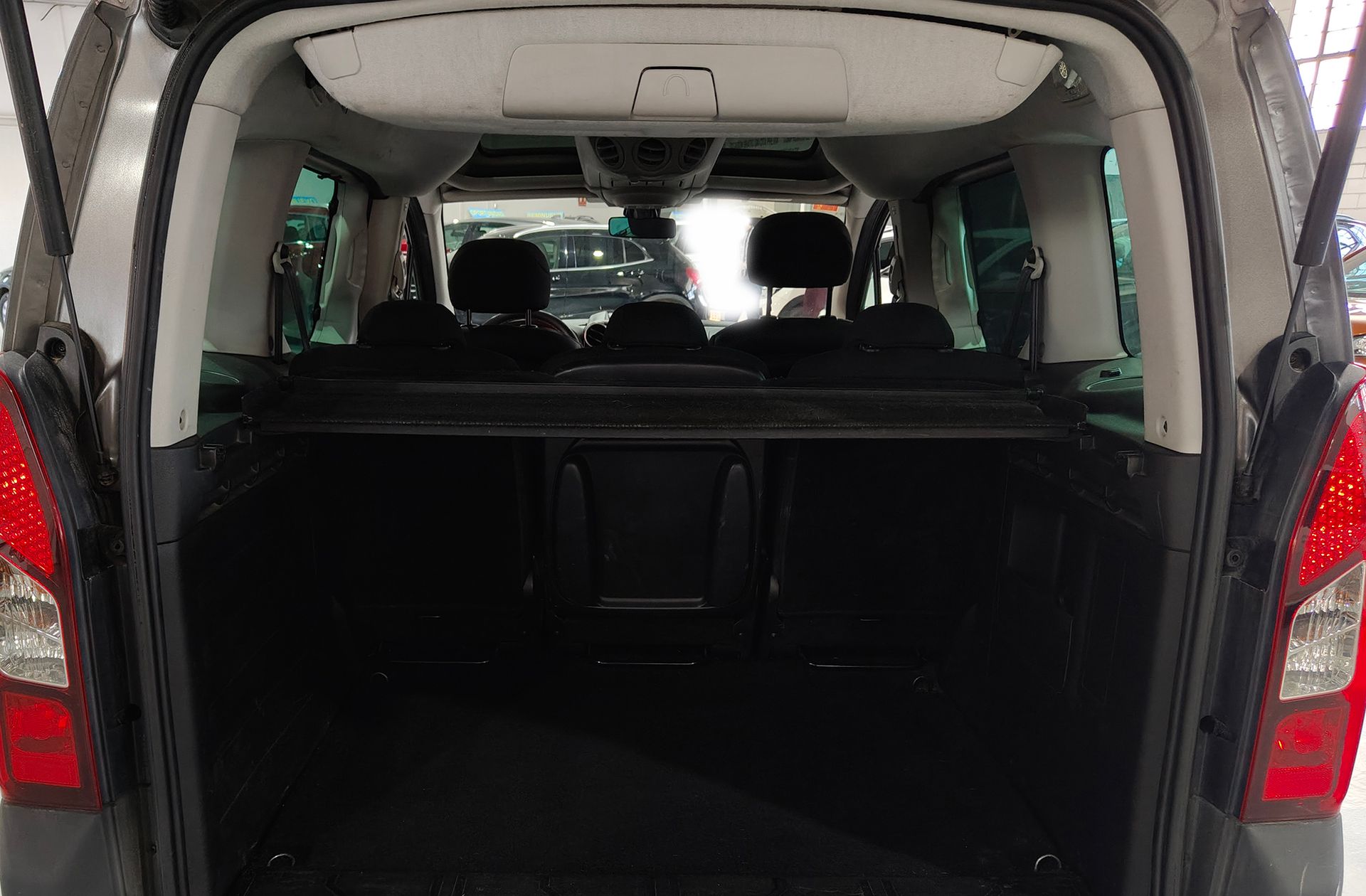 Peugeot Partner Tepee BlueHDi 120 Outdoor - foto 13