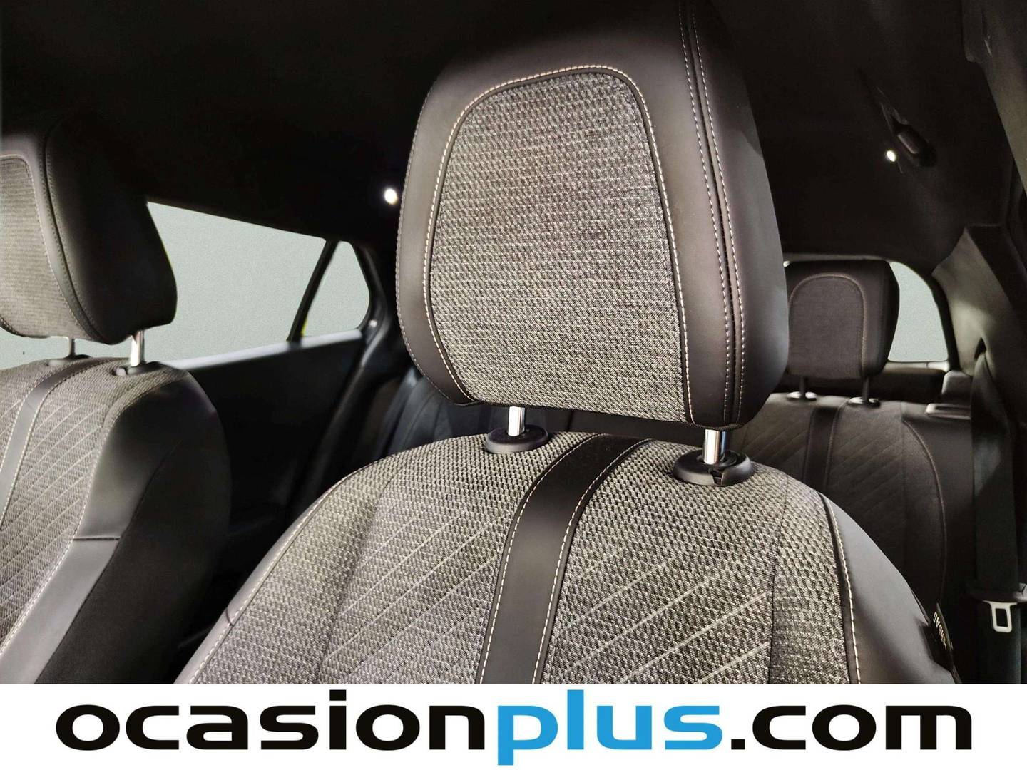Extras y acabados del Peugeot 2008 Peugeot 2008 PureTech 100 S&S Allure (100 CV)