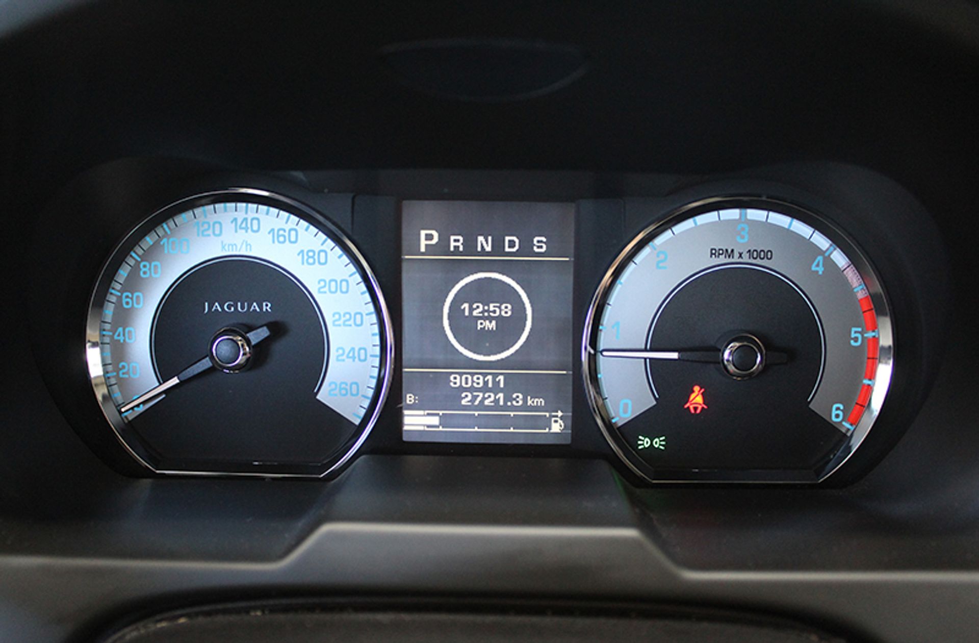 Jaguar XF 3.0 V6 Luxury - foto 19