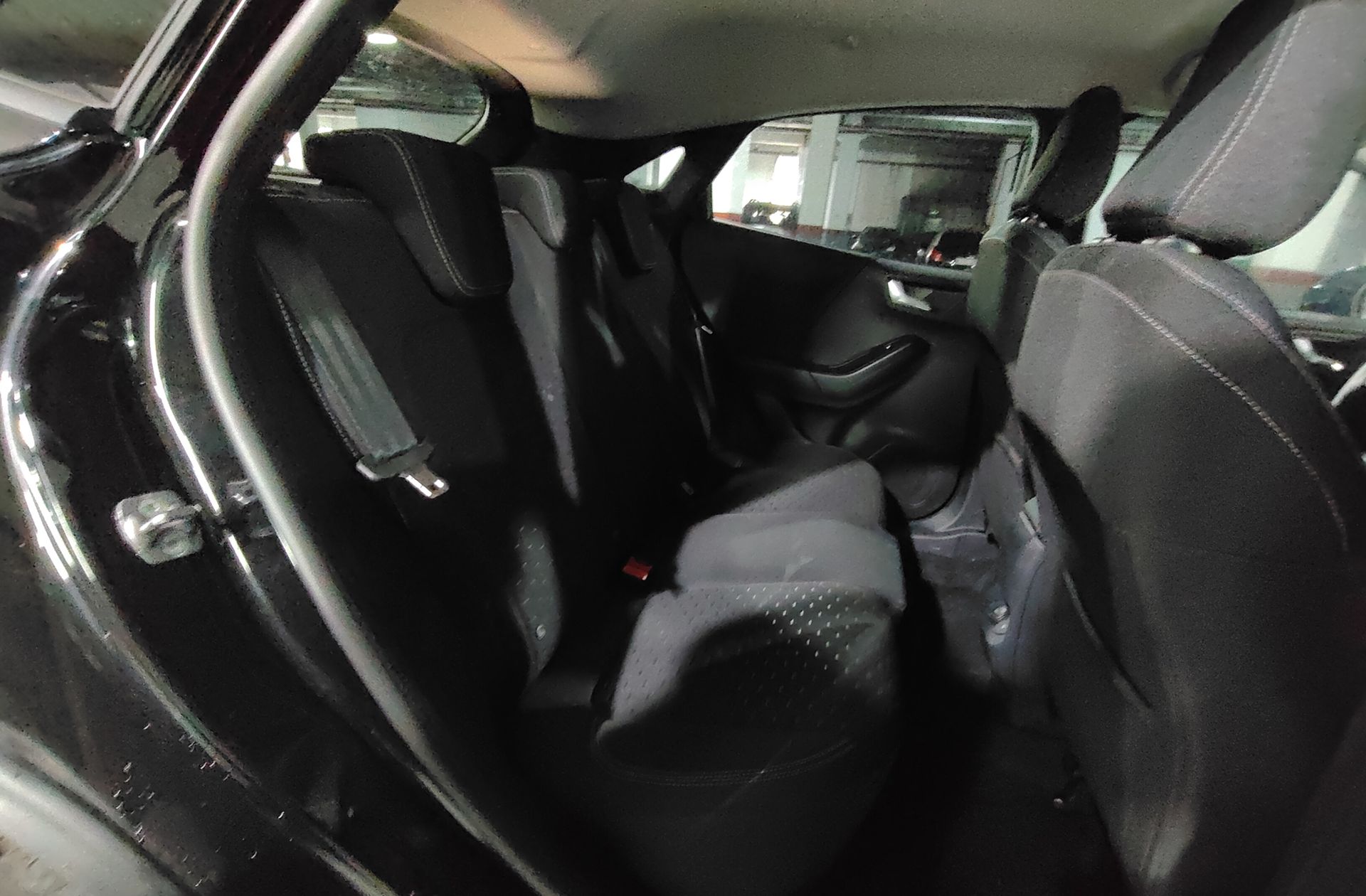 Ford Puma 1.0 EcoBoost MHEV Titanium - foto 18
