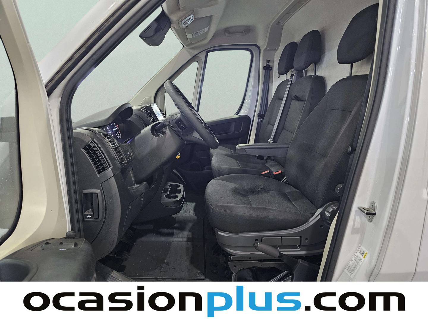 Foto asientos delanteros Peugeot Boxer Peugeot Boxer Furgon BlueHDi 140 S&S 335 L2H2 (140 CV)