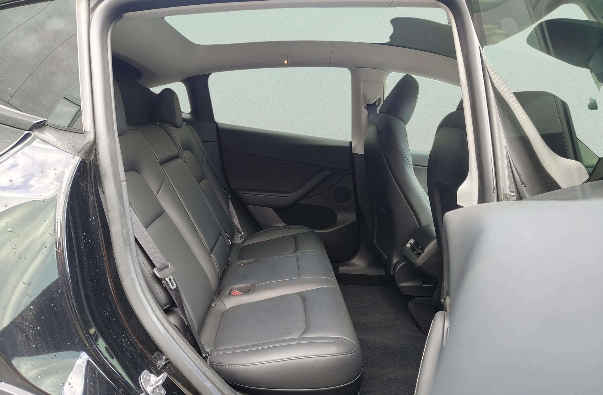 Tesla Model Y Tracción Trasera RWD - foto 27