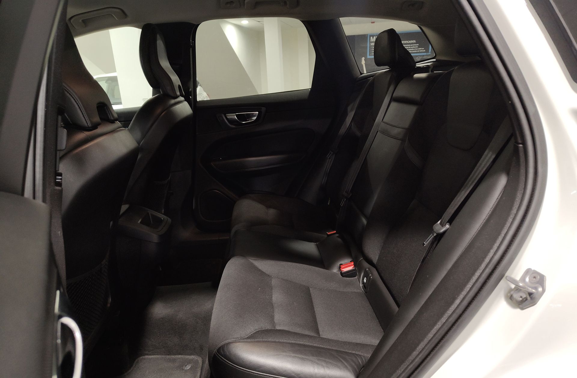 Volvo XC60 D3 Momentum - foto 10