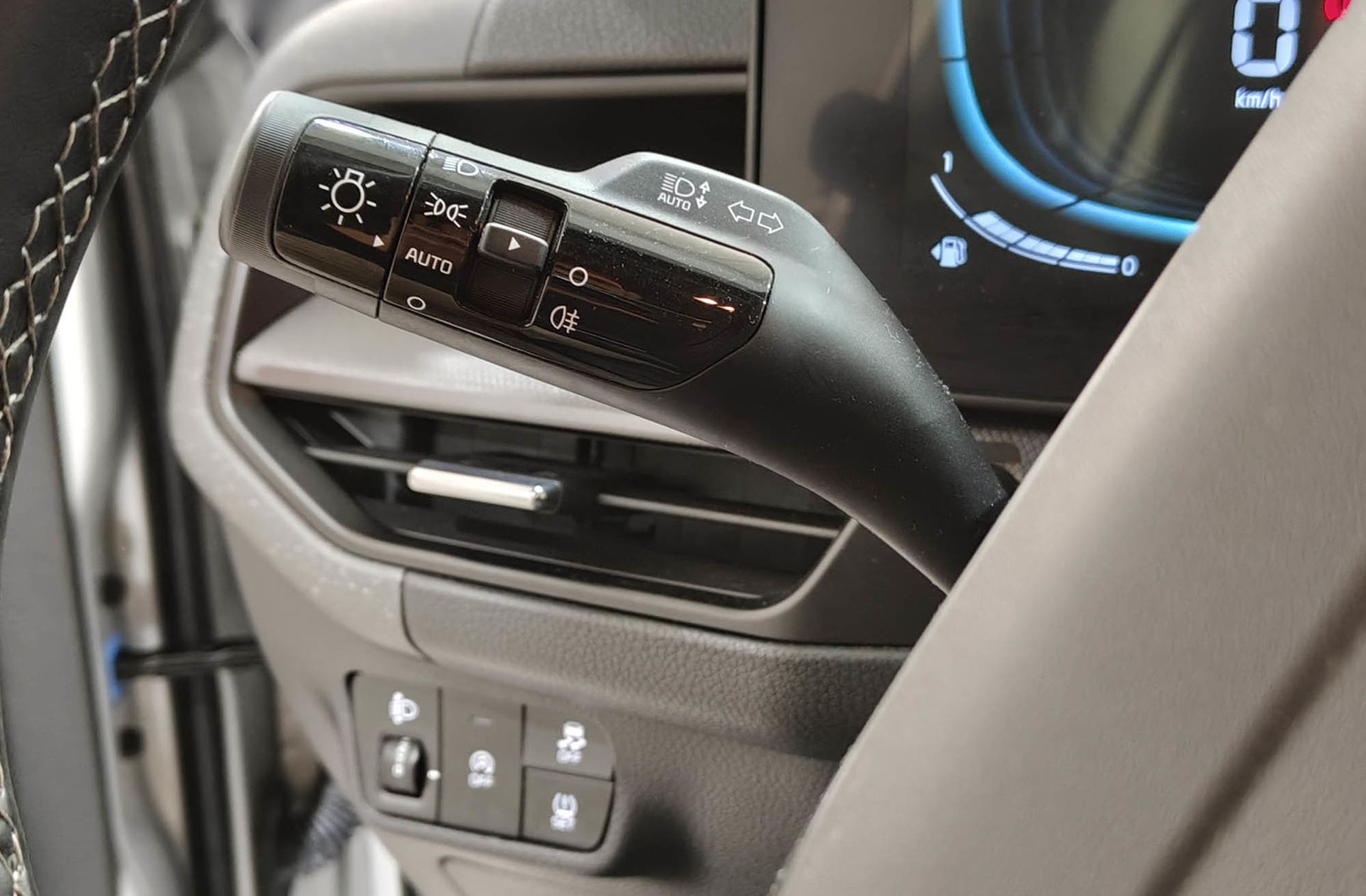 Kia Stonic 1.0 T-GDi MHEV Concept - foto 23