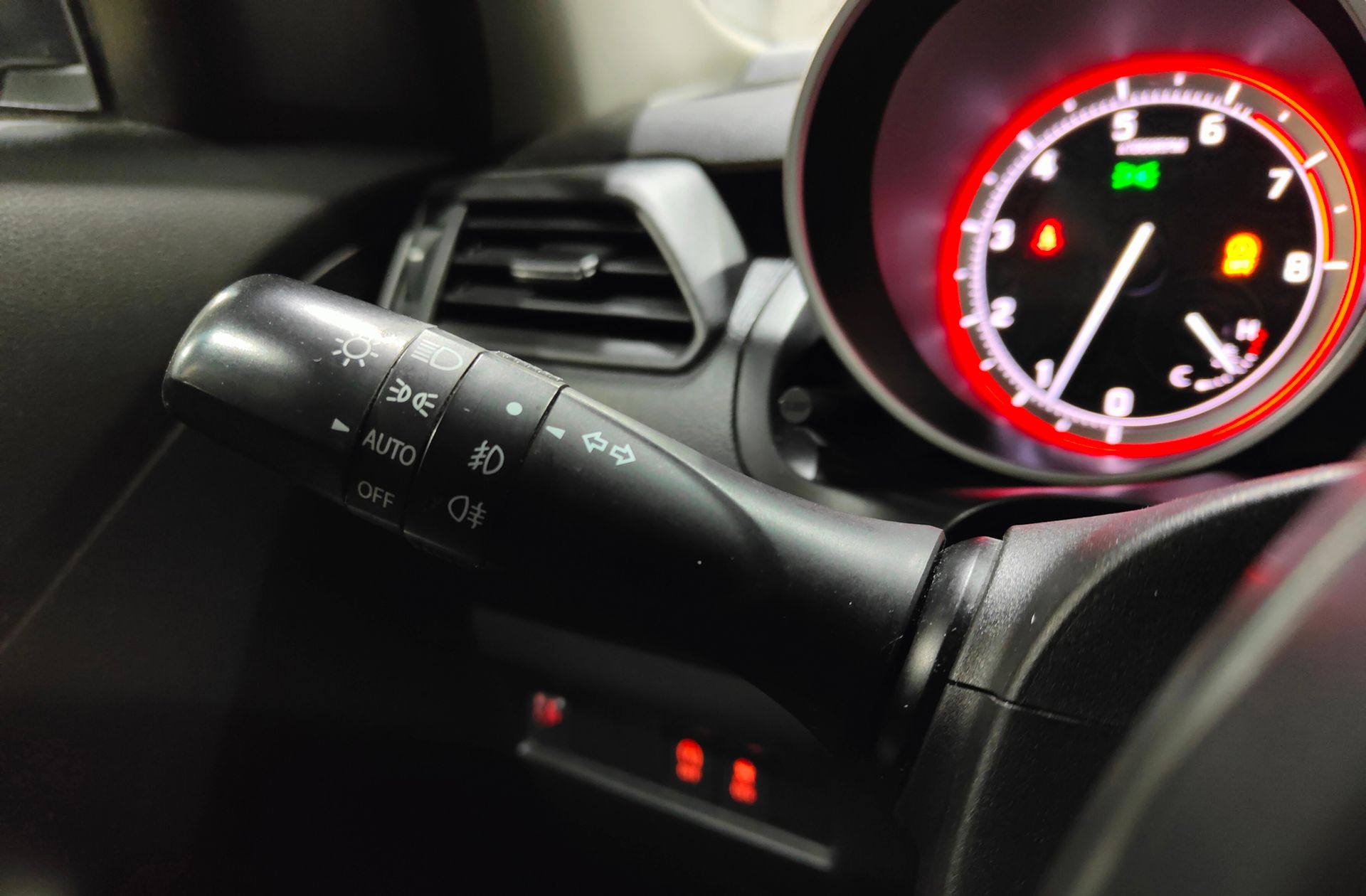 Suzuki Swift 1.2 GLE Mild Hybrid - foto 21