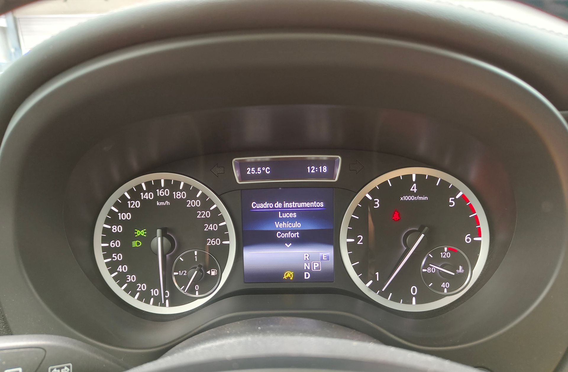 Infiniti QX30 2.2D Premium AWD 7DCT - foto 28