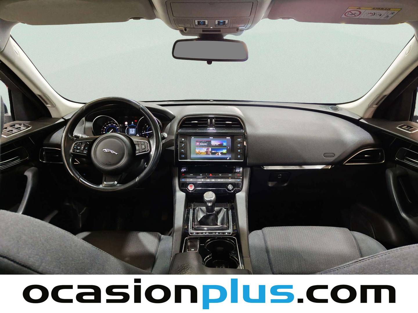 Foto Jaguar F-Pace Jaguar F-PACE 2.0L i4D Pure AWD (180 CV)