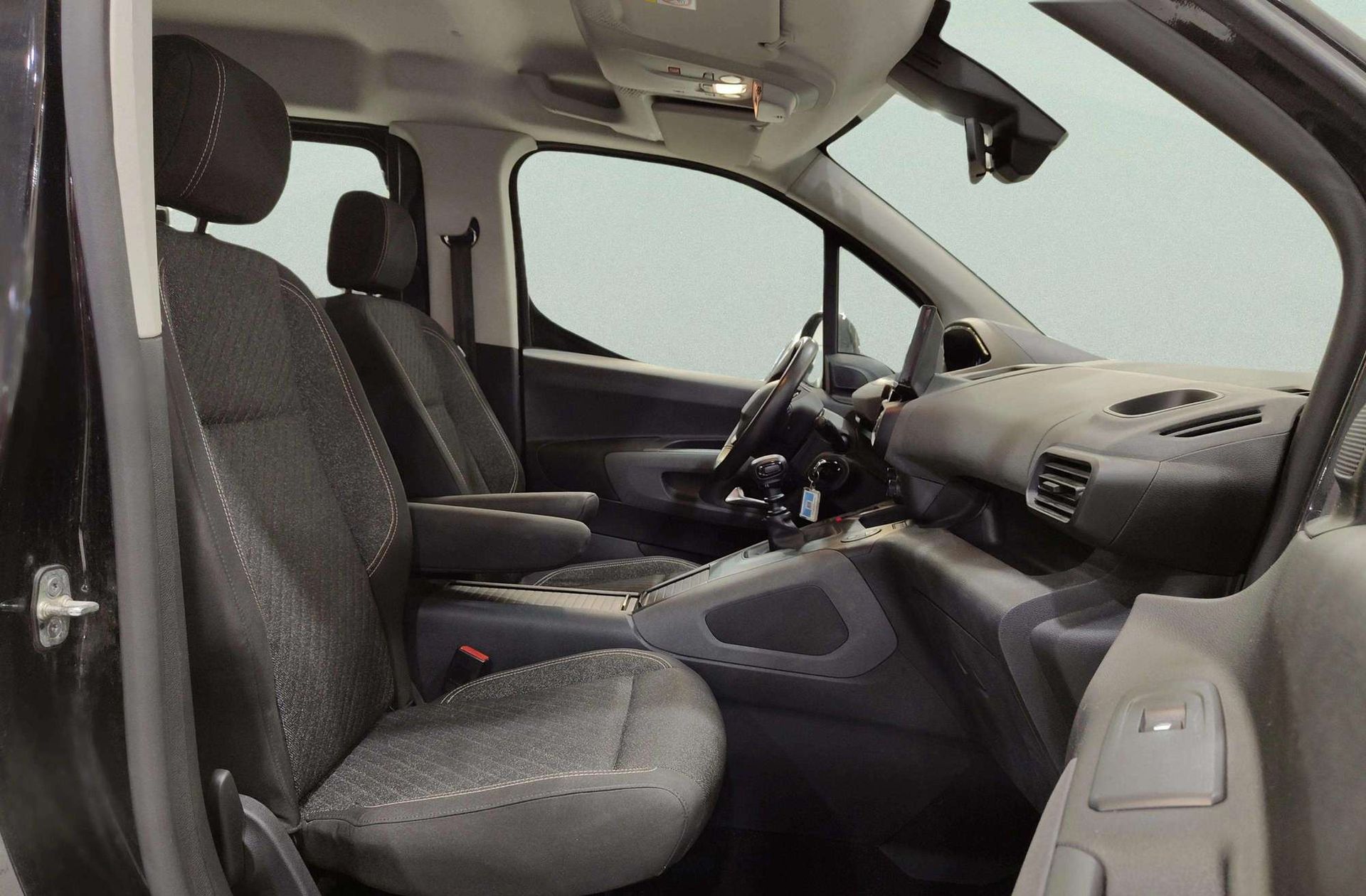 Peugeot Rifter BlueHDi 100 Allure Business Standard - foto 18