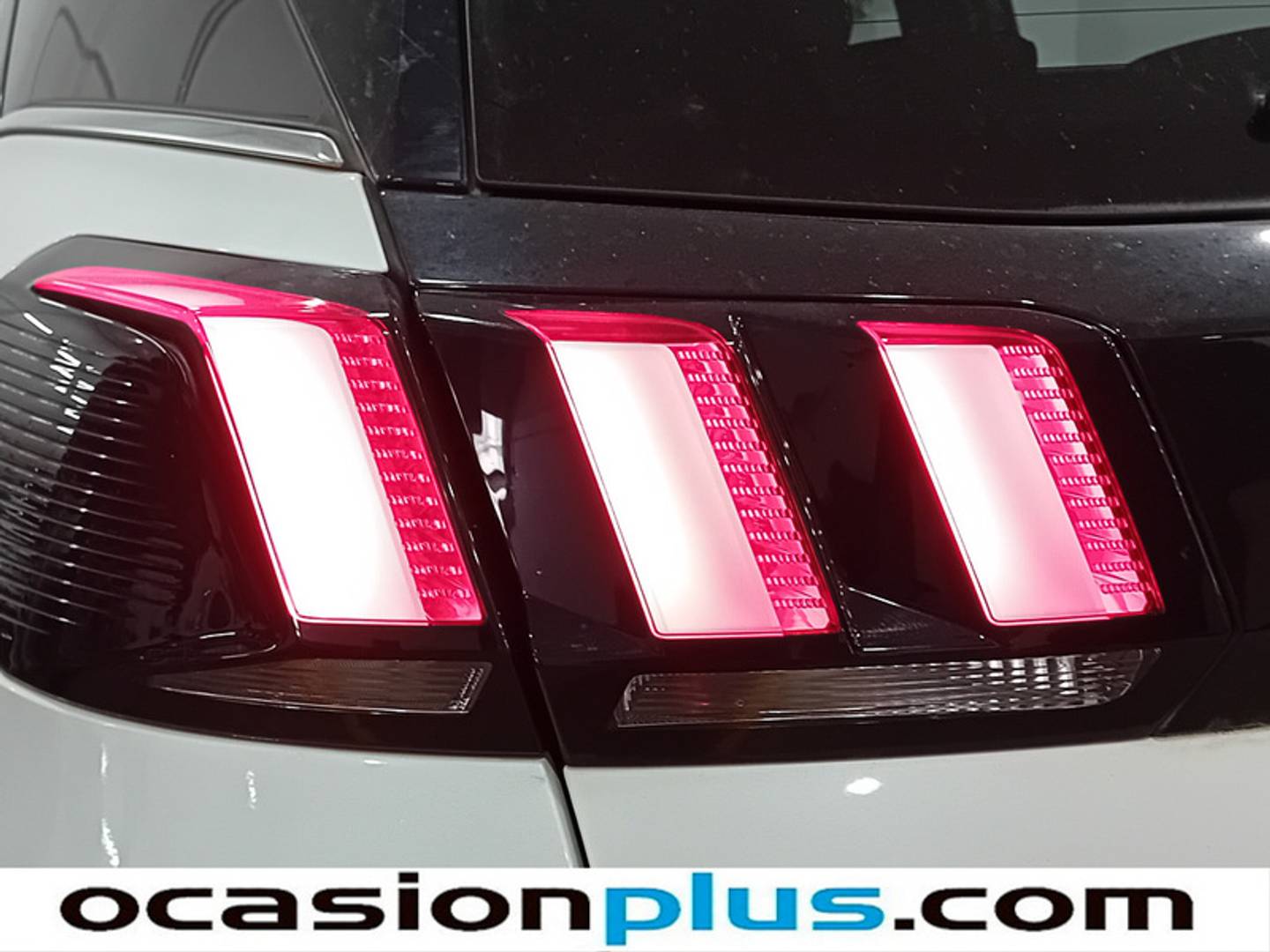 Foto Peugeot 3008 Hybrid Peugeot 3008 Hybrid 225 GT Line e-EAT8 (225 CV)