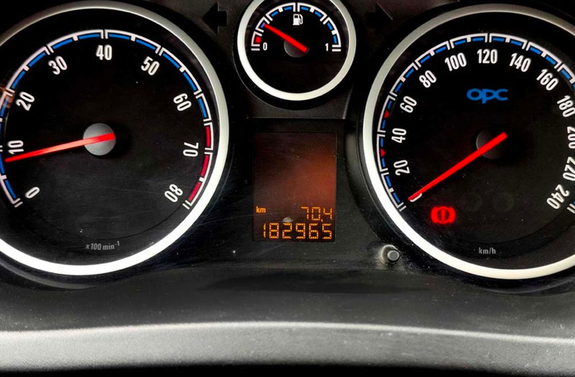 Opel Corsa 1.6 Turbo OPC - foto 11