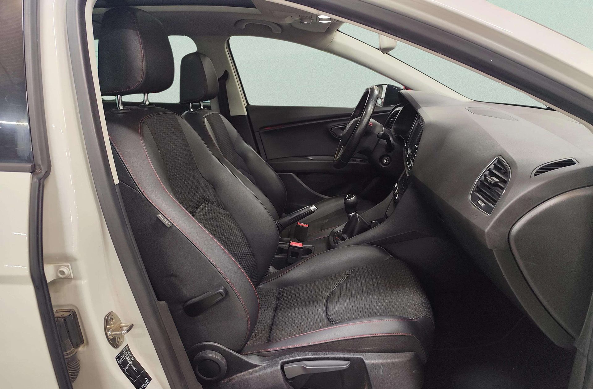 SEAT León ST 2.0 TDI FR - foto 18