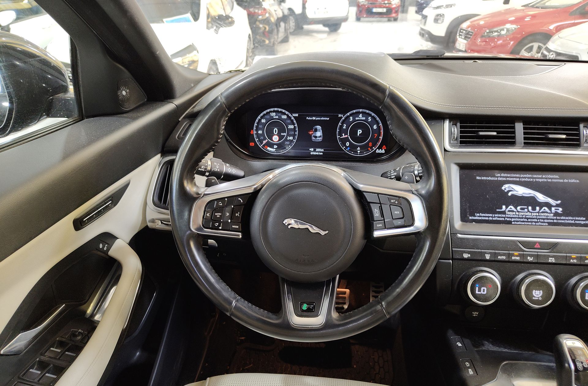 Jaguar E-Pace 2. R-Dynamic SE 4WD - foto 23