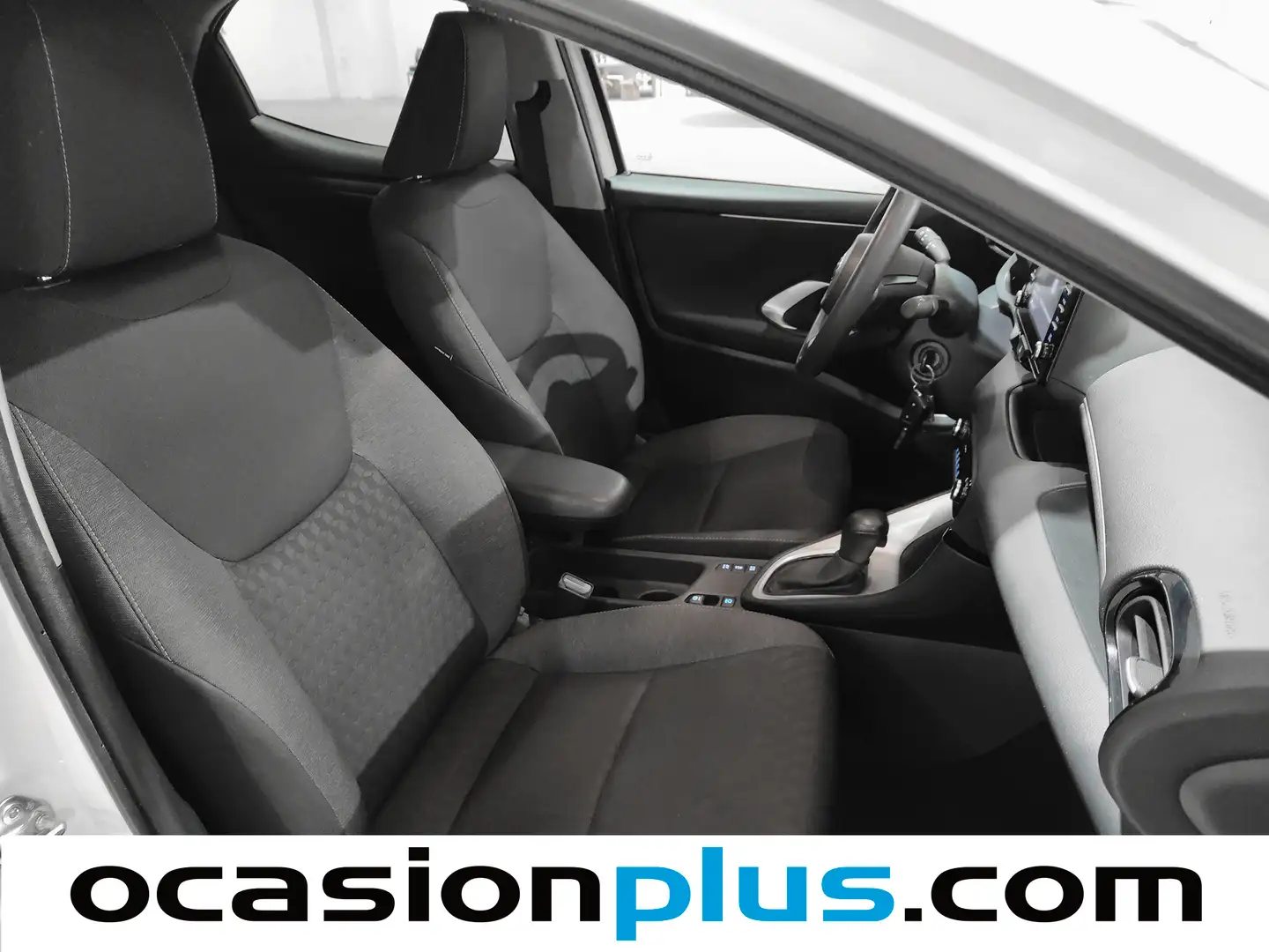 Foto Toyota Yaris Toyota Yaris 120H Business Plus (116 CV)