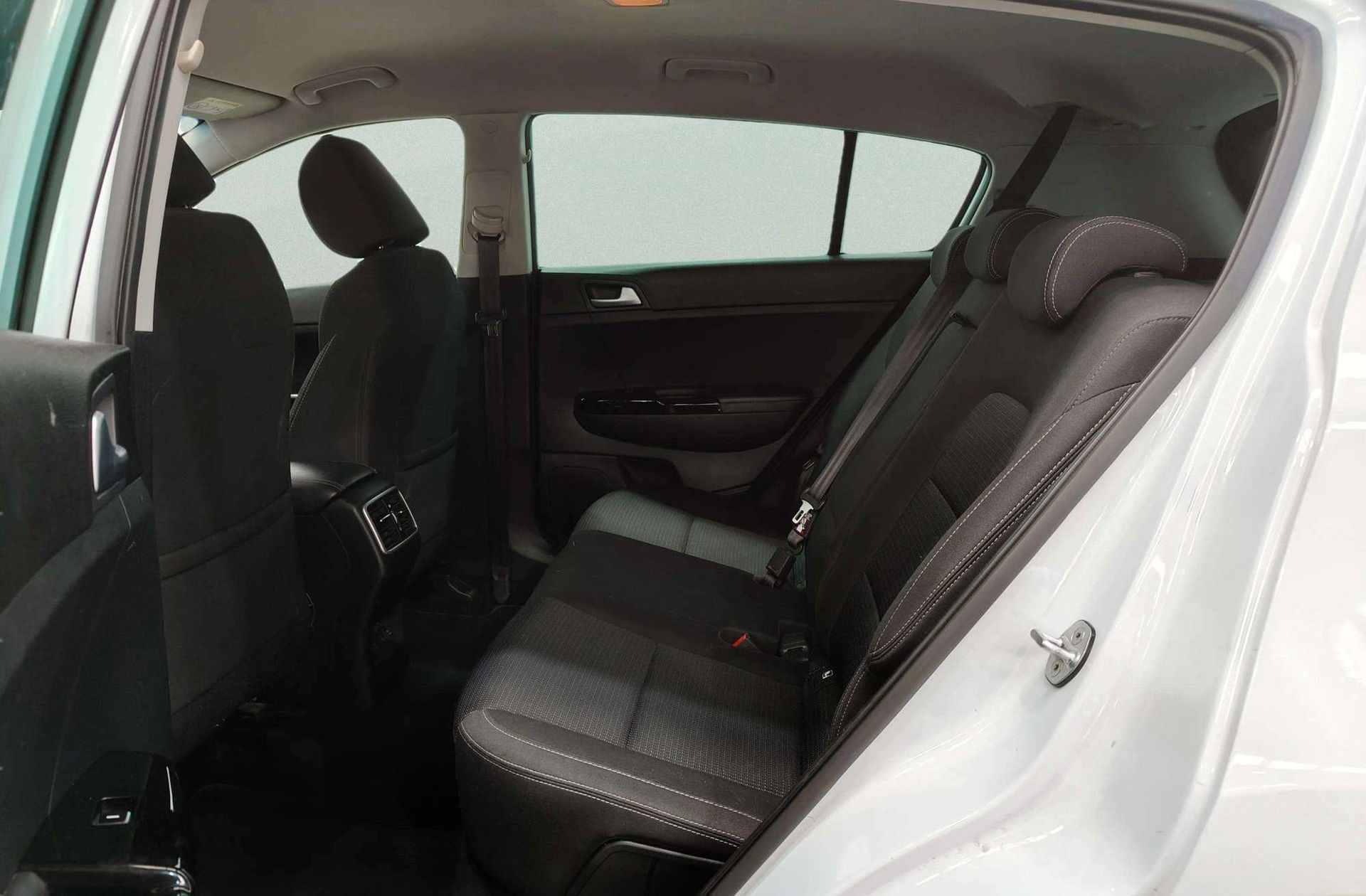Kia Sportage 1.6 CRDi MHEV Drive Plus 4x2 - foto 14