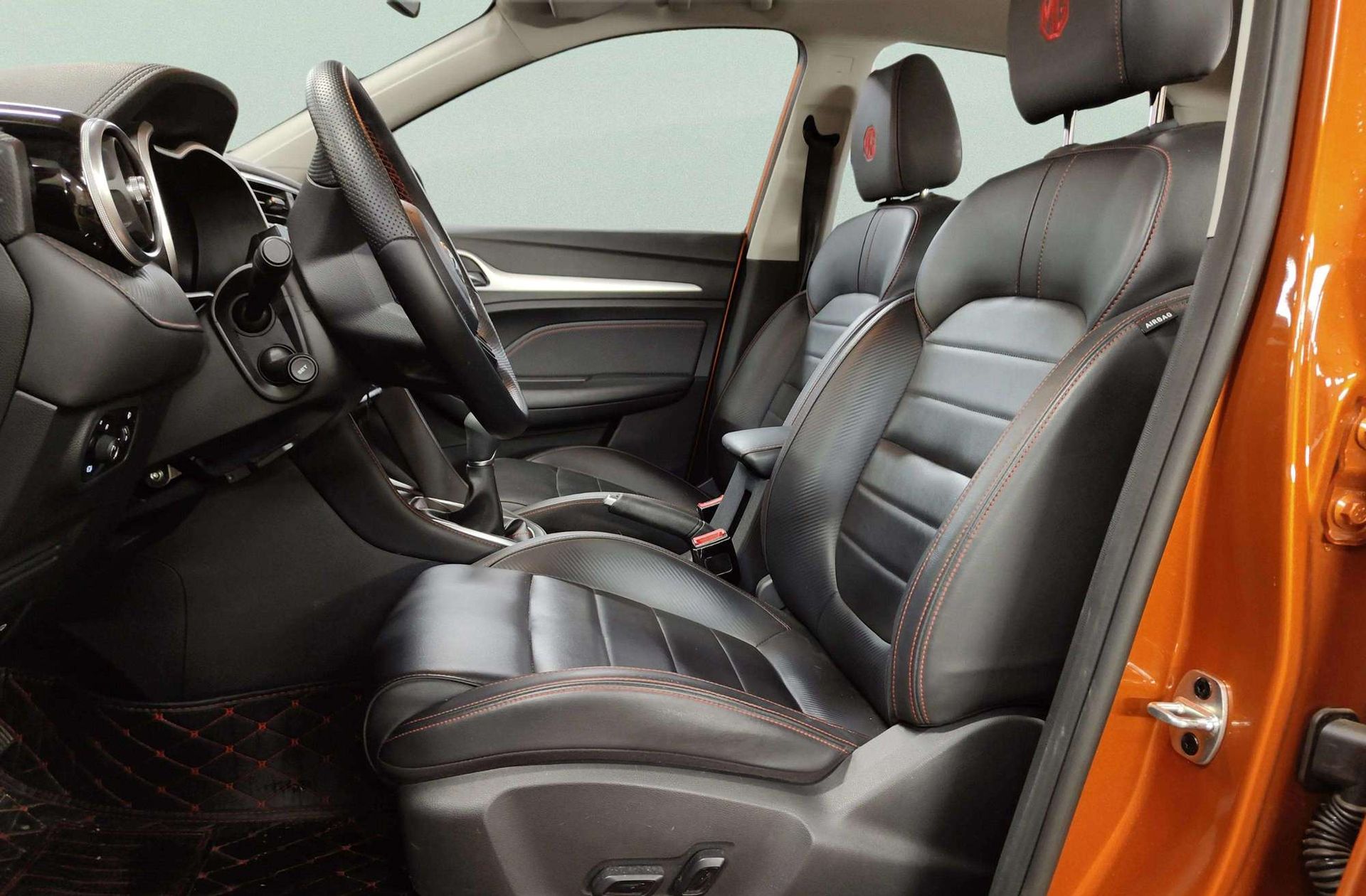 MG ZS 1.5 Luxury - foto 17
