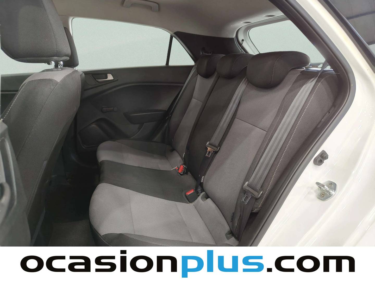Foto asientos traseros Hyundai i20 Hyundai i20 1.2 MPI Essence LE (75 CV)