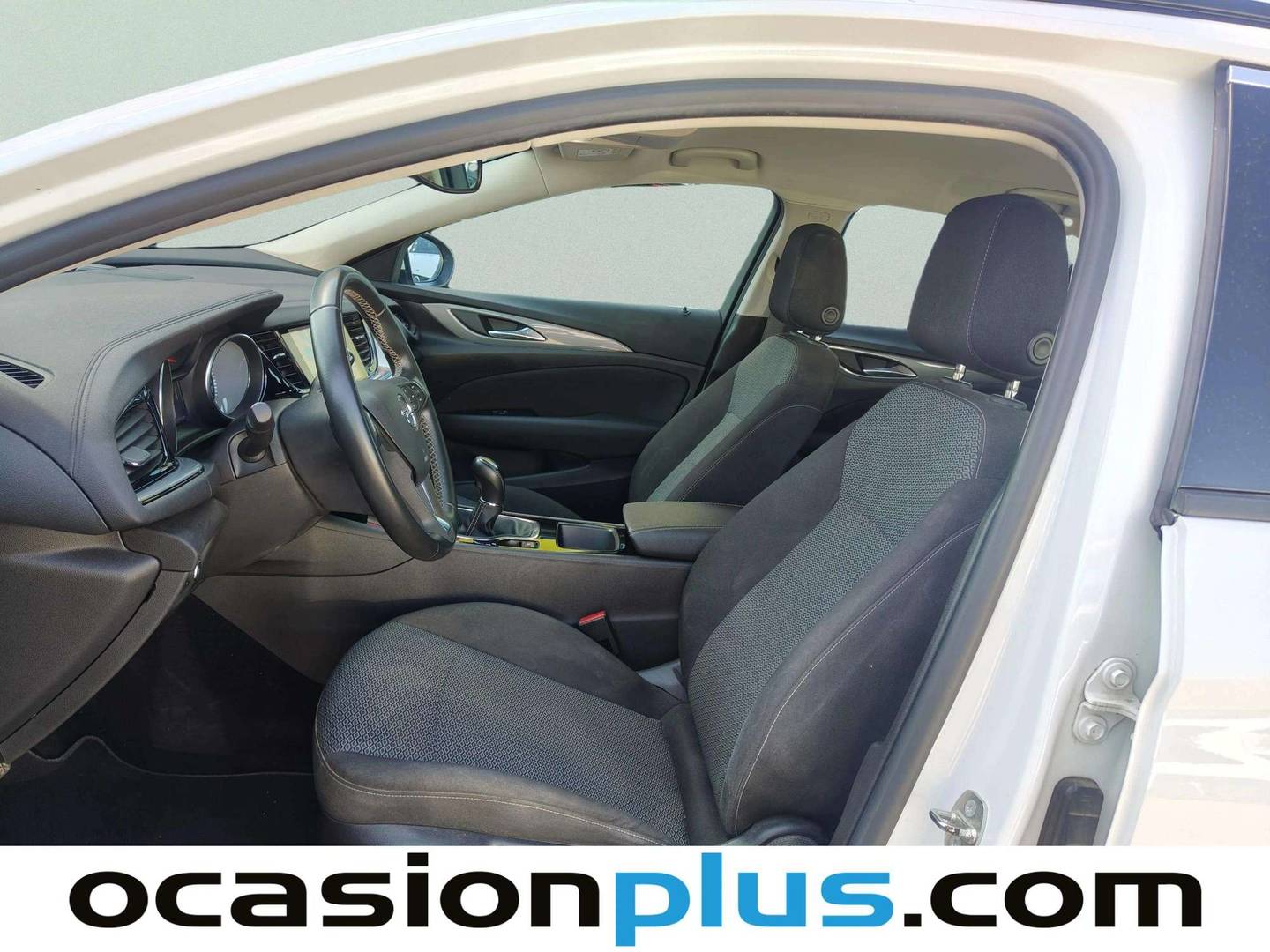 Foto asientos delanteros Opel Insignia Opel Insignia Sports Tourer 1.6 CDTI S&S ecoTEC Selective (136 CV)