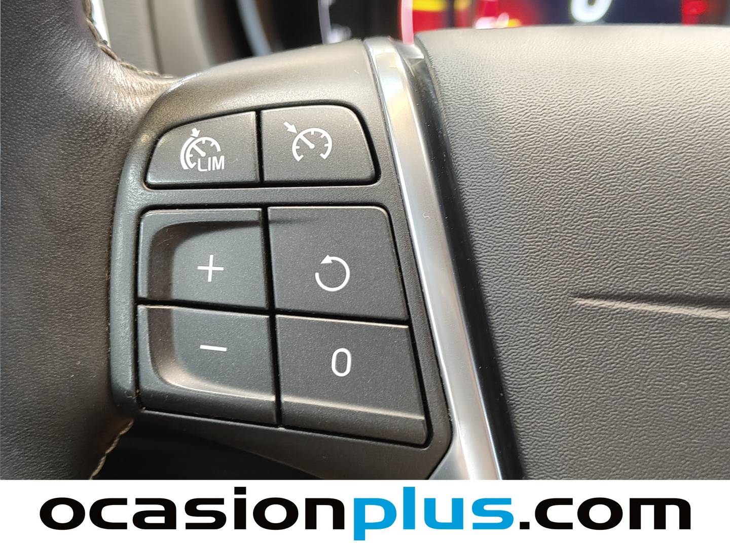 Foto Volvo V40 Volvo V40 D3 Momentum (150 CV)