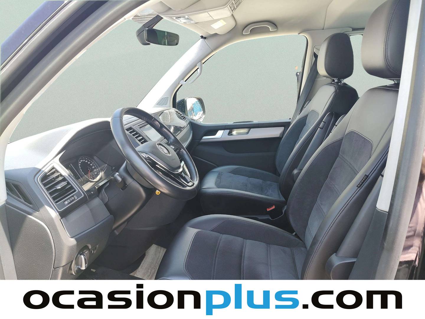 Foto asientos traseros Volkswagen Multivan Volkswagen Multivan Premium Batalla Corta 2.0 TDI BMT (150 CV) DSG 7 Plazas