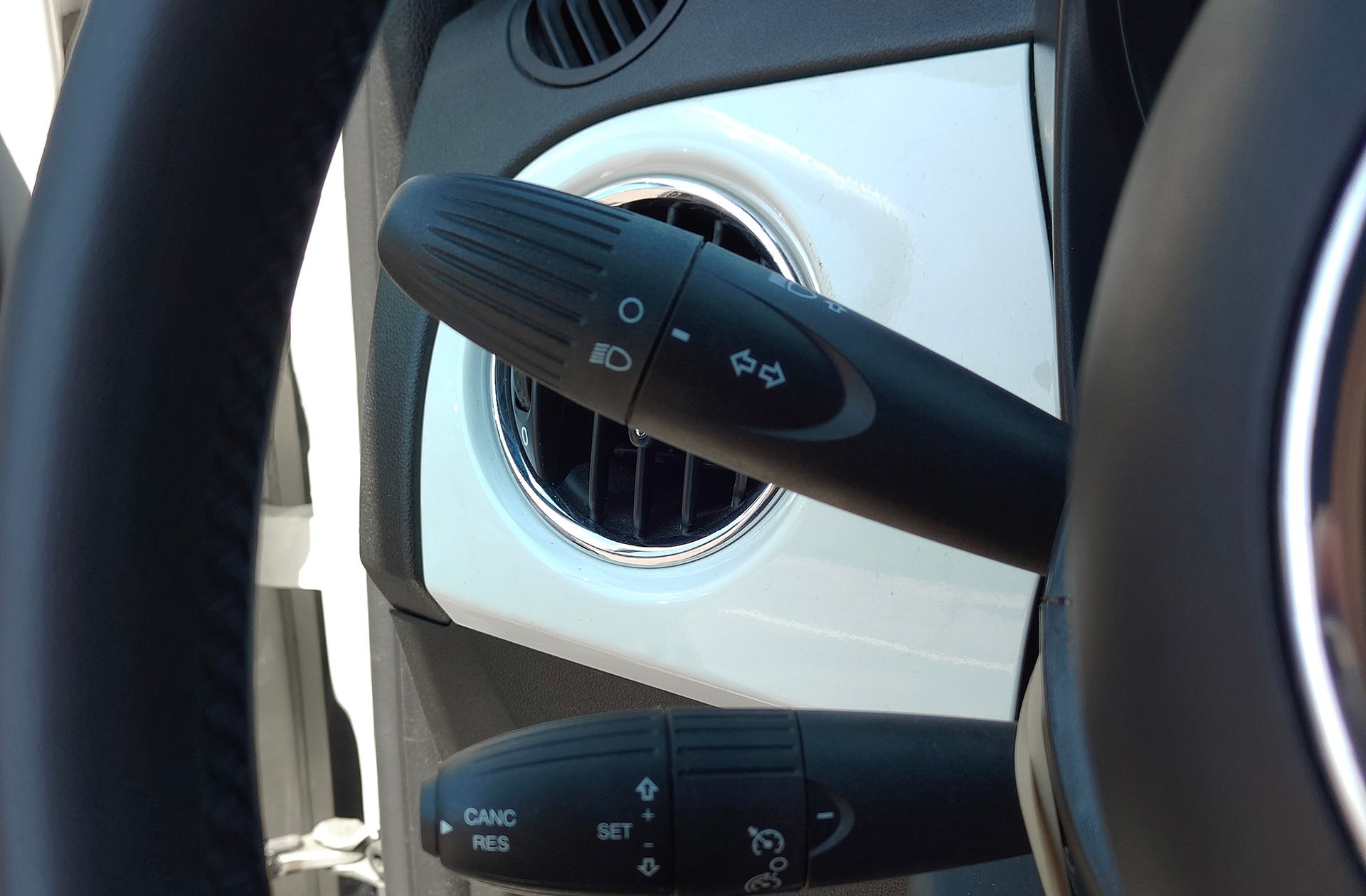 Fiat 500 1.0 Hybrid Club - foto 21